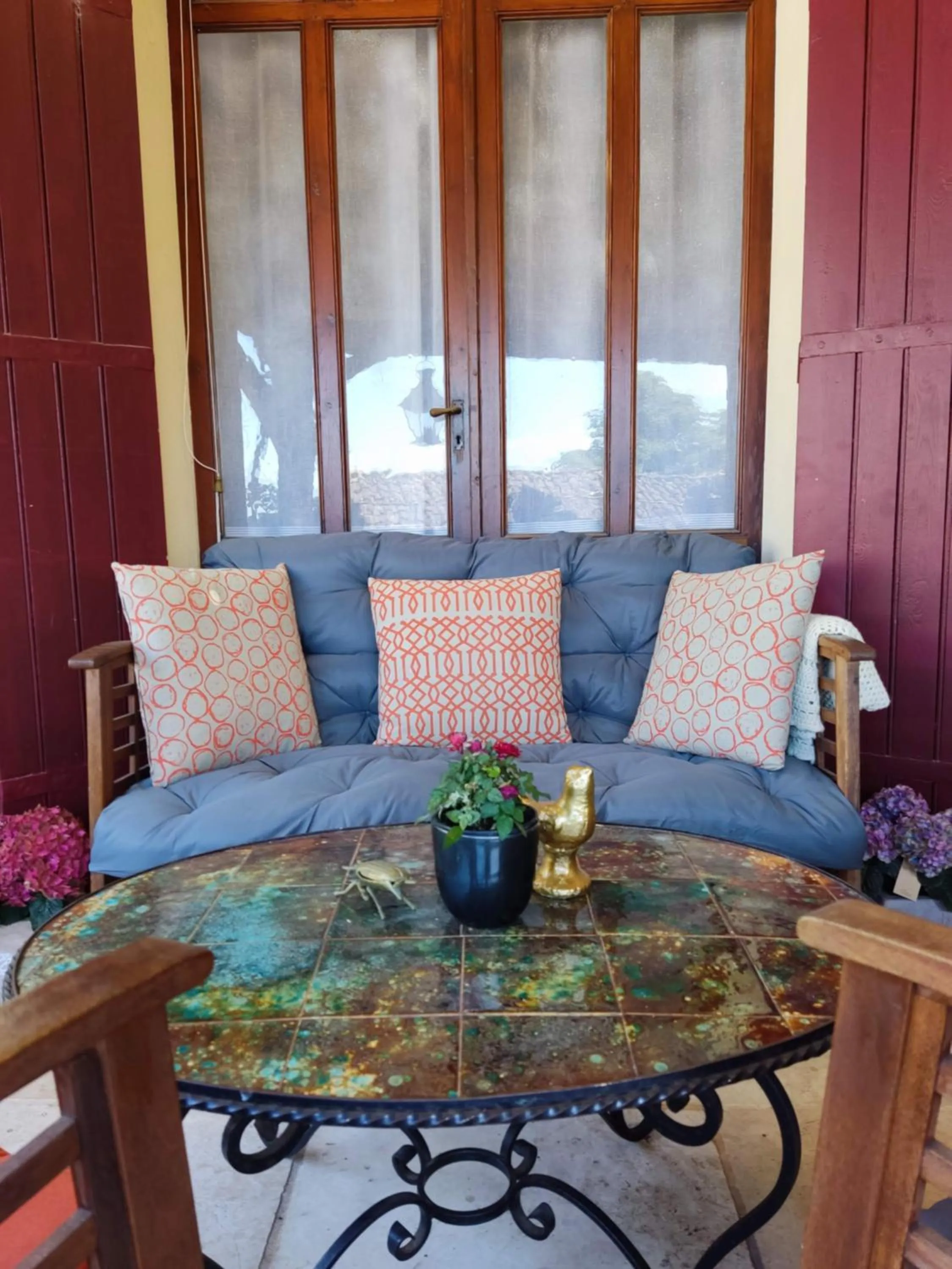 Balcony/Terrace in L'Entrée Chambres d'Hôtes Bar & Restaurant