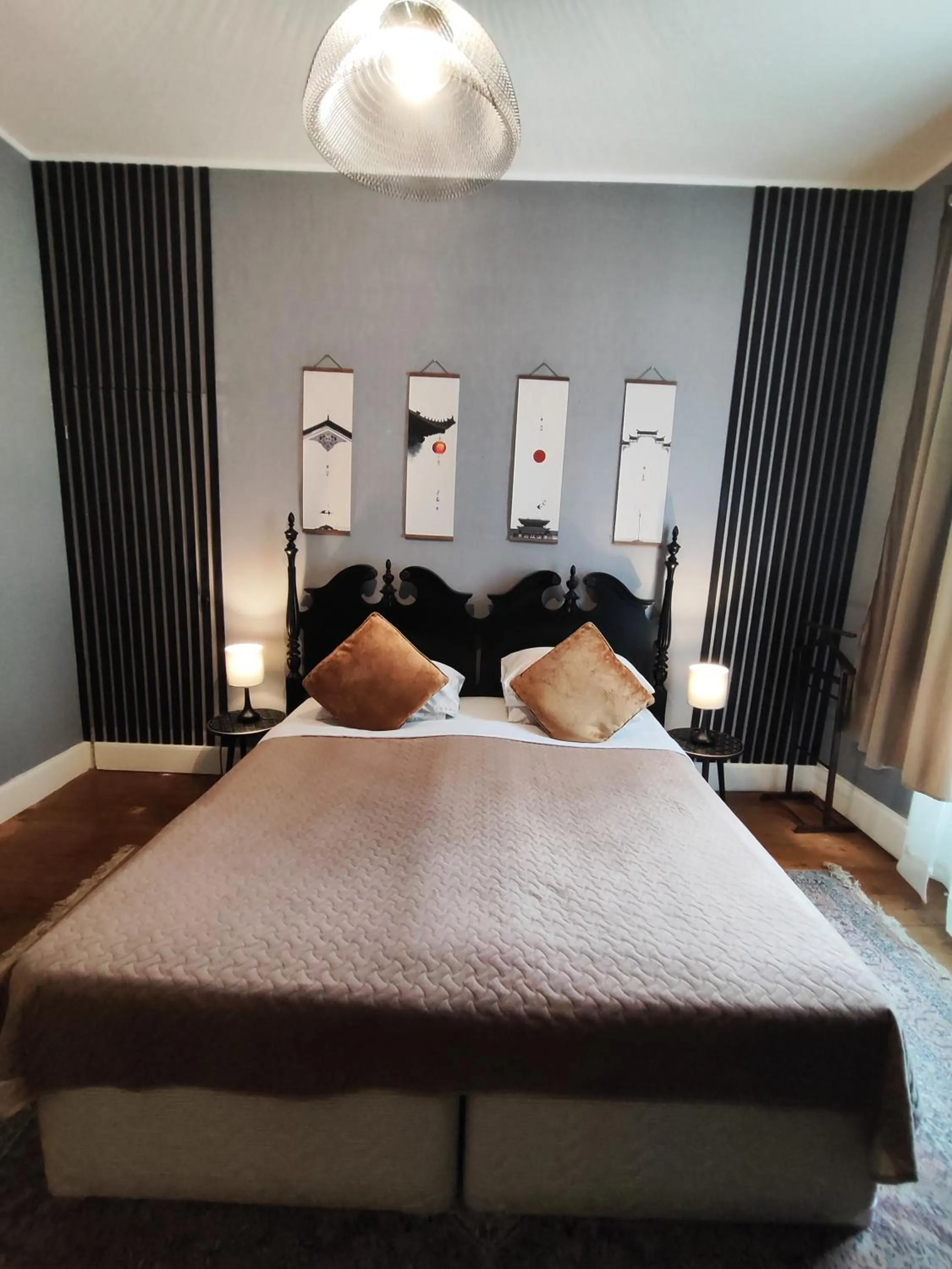 Photo of the whole room, Bed in L'Entrée Chambres d'Hôtes Bar & Restaurant