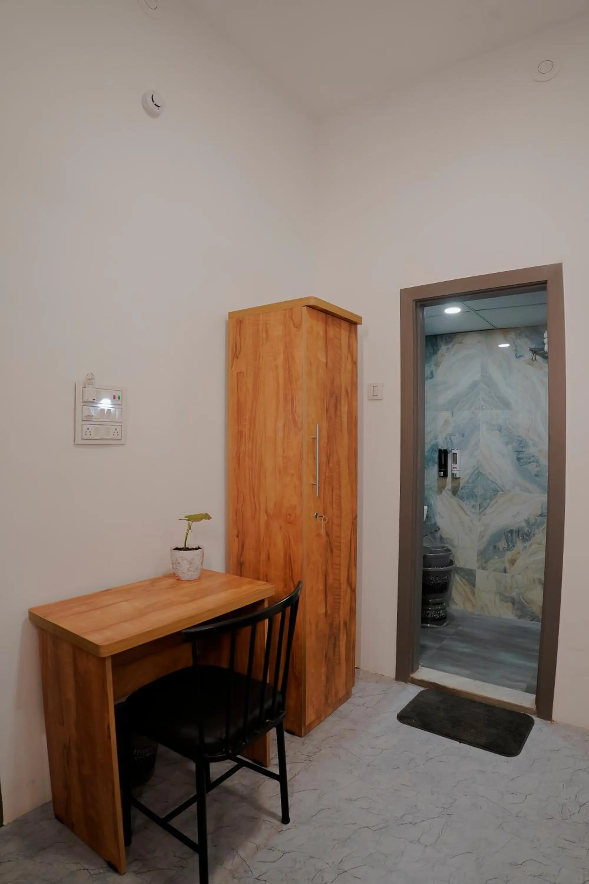 room service in Hotel Royal Accord