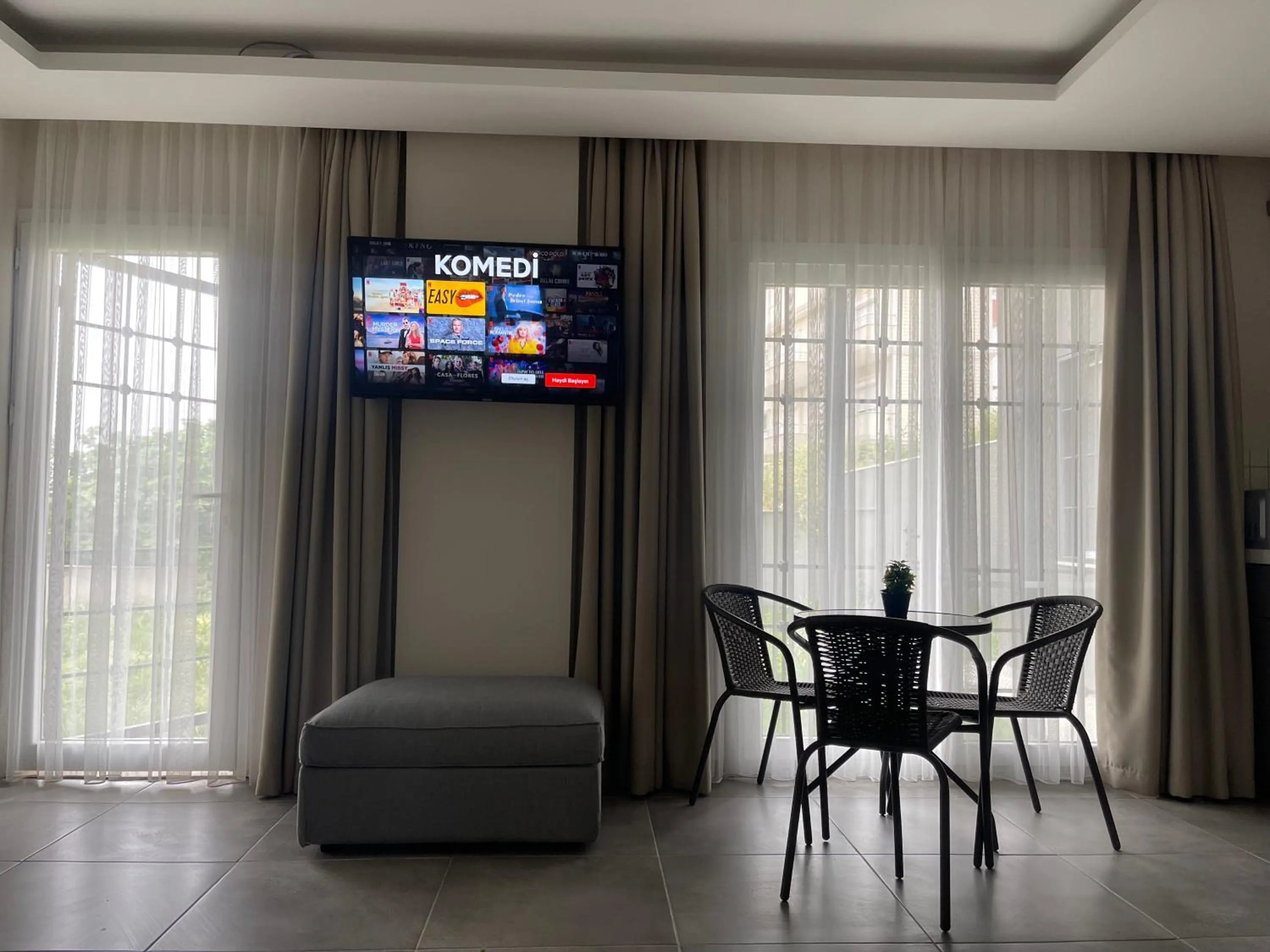 Communal lounge/ TV room in Soul House Kuşadası