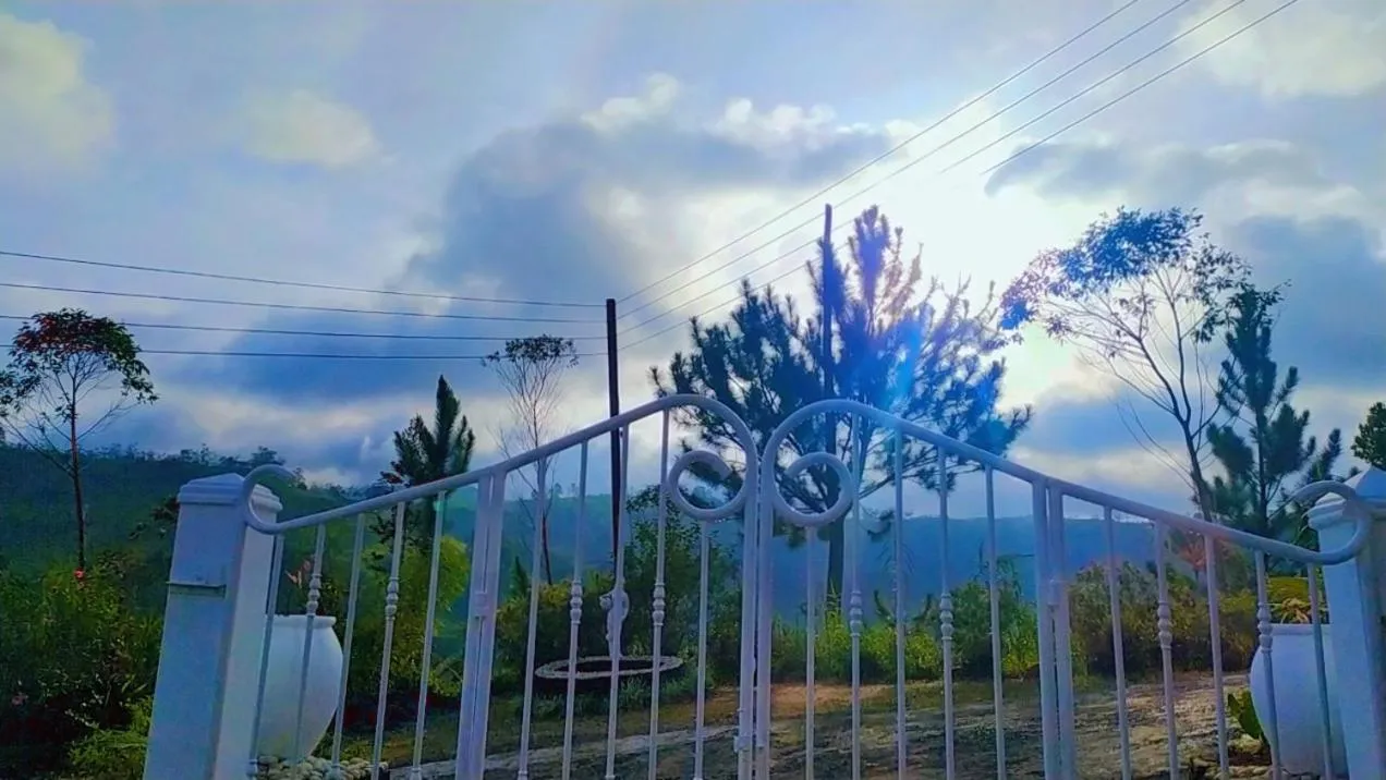 Lassana Holiday Bungalow