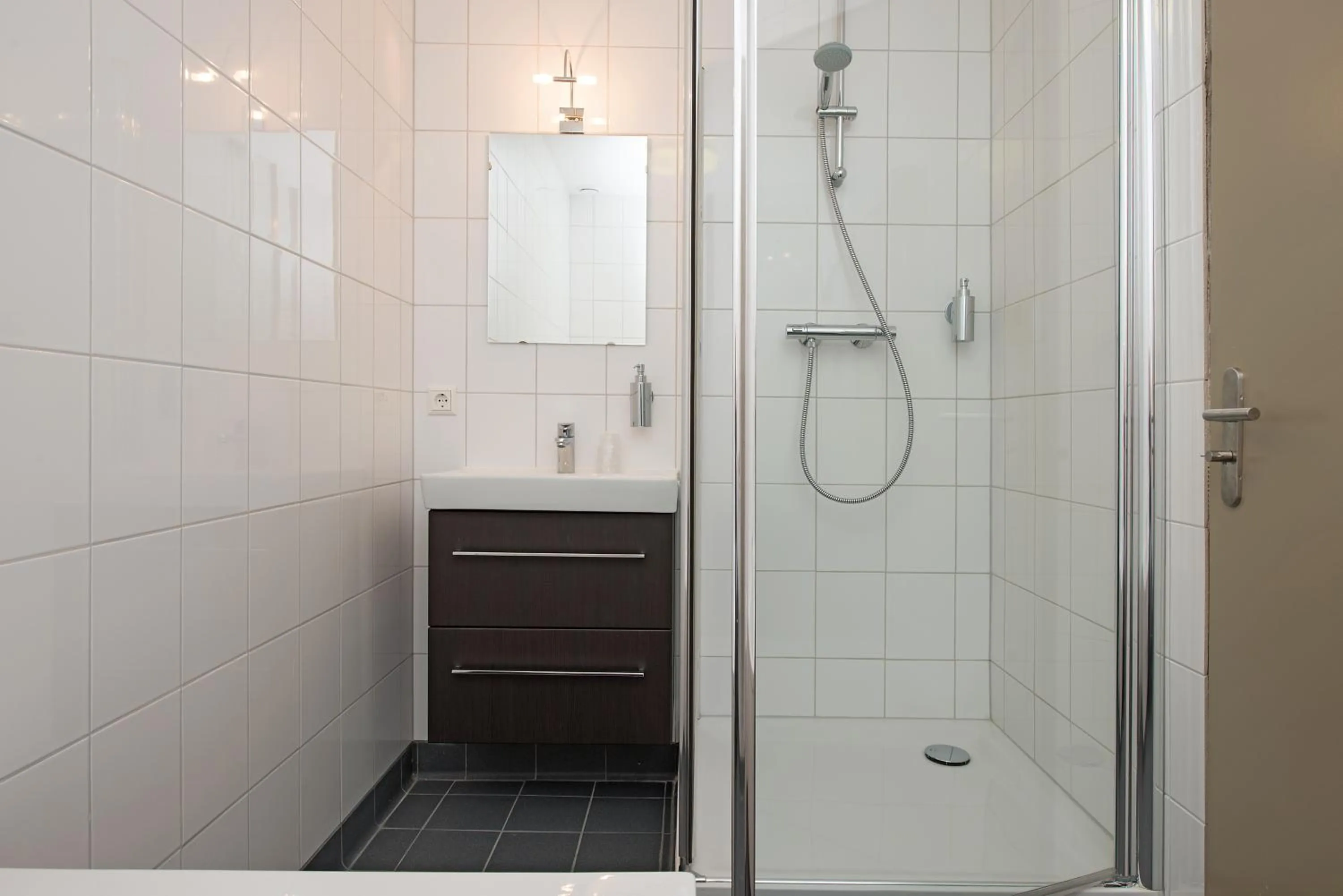 Shower in Fletcher Hotel Restaurant Prinsen