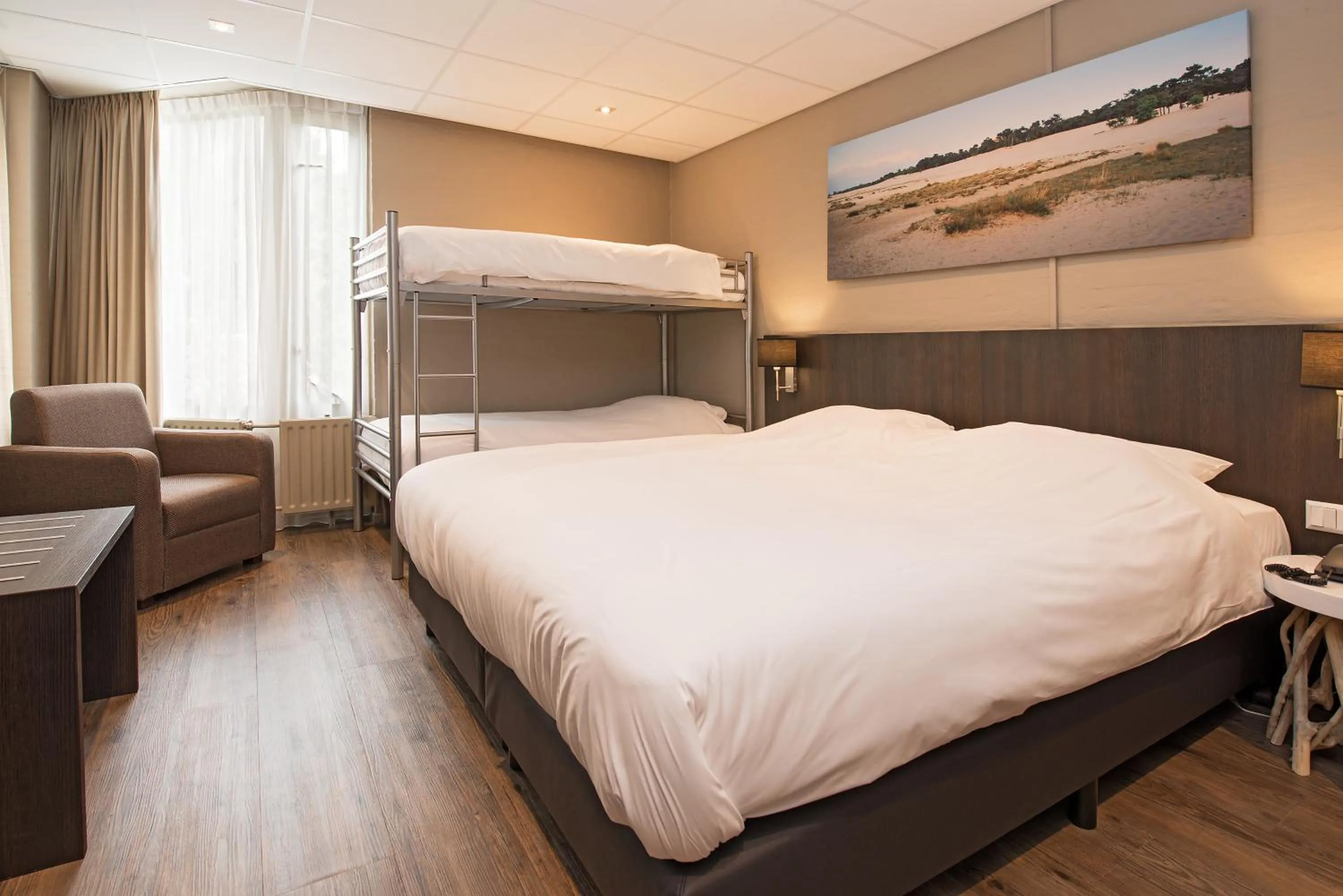 Photo of the whole room, Bed in Fletcher Hotel Restaurant Prinsen