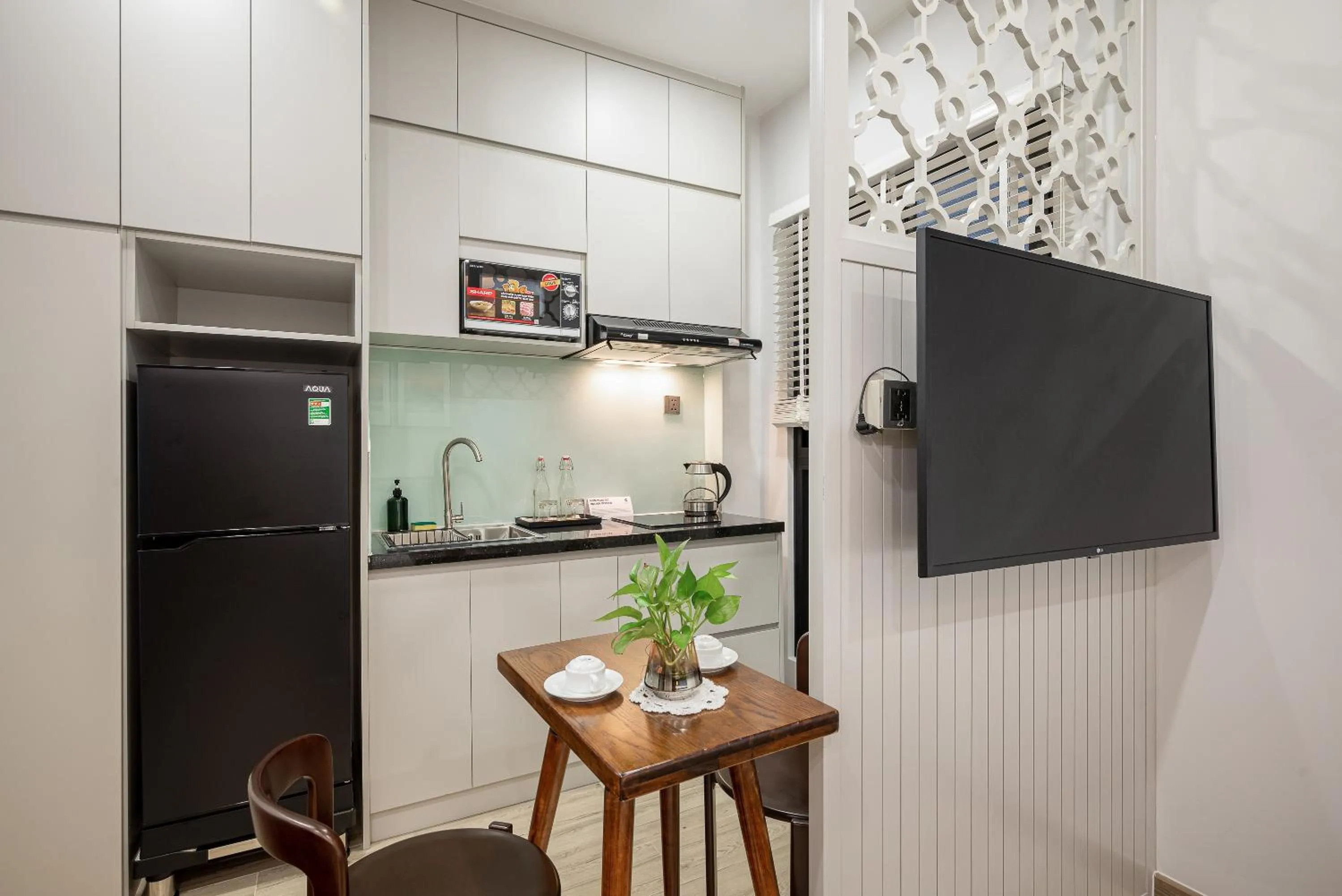 TV and multimedia in Cozrum Homes - Kena House