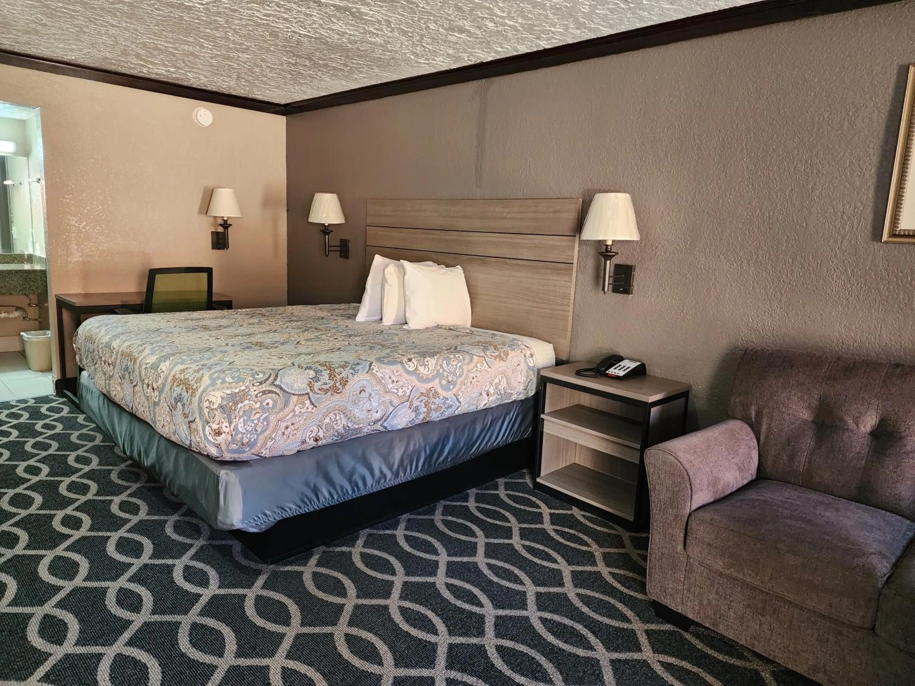 Bed in Executive inn