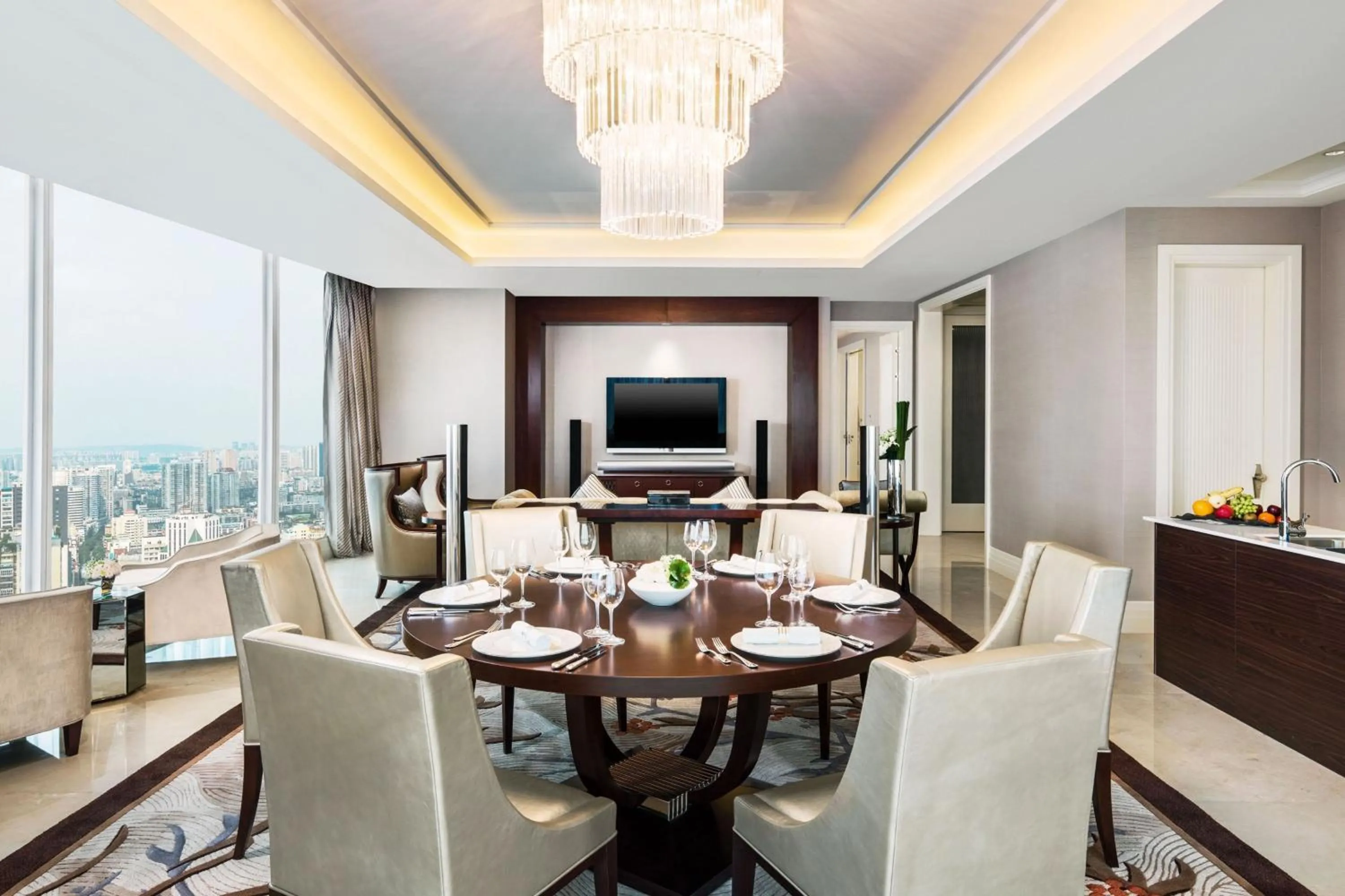 Photo of the whole room in The St. Regis Chengdu