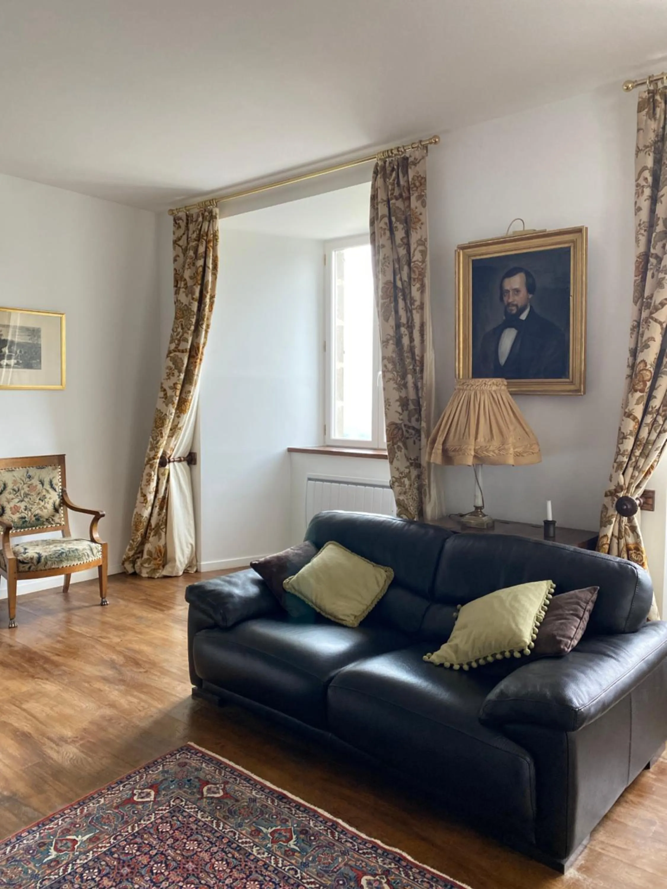 Seating area in Château du Puech