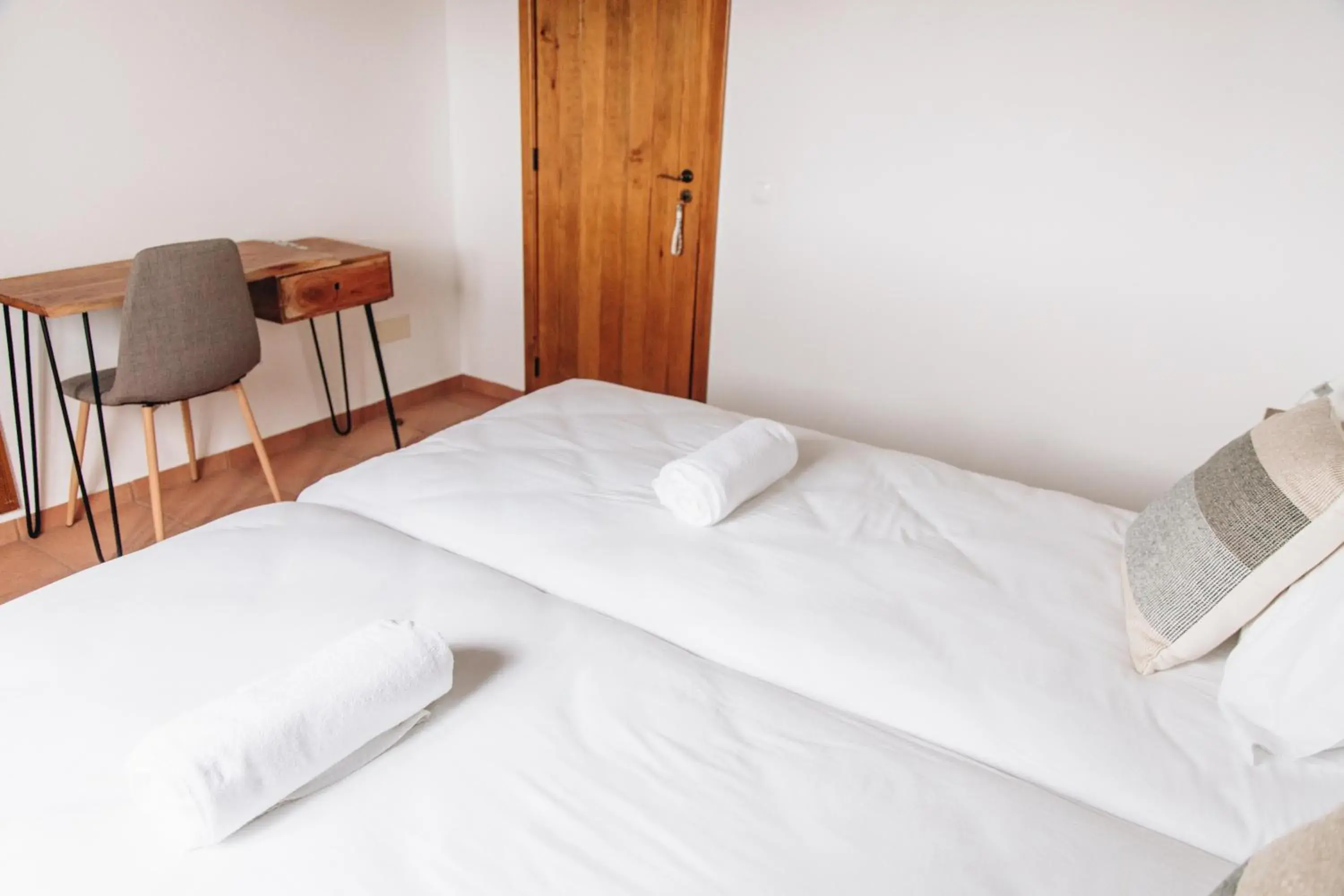 Queen Room with Pool View in Casa Nook Arrifana Queen Room with Pool View in Casa Nook Arrifana