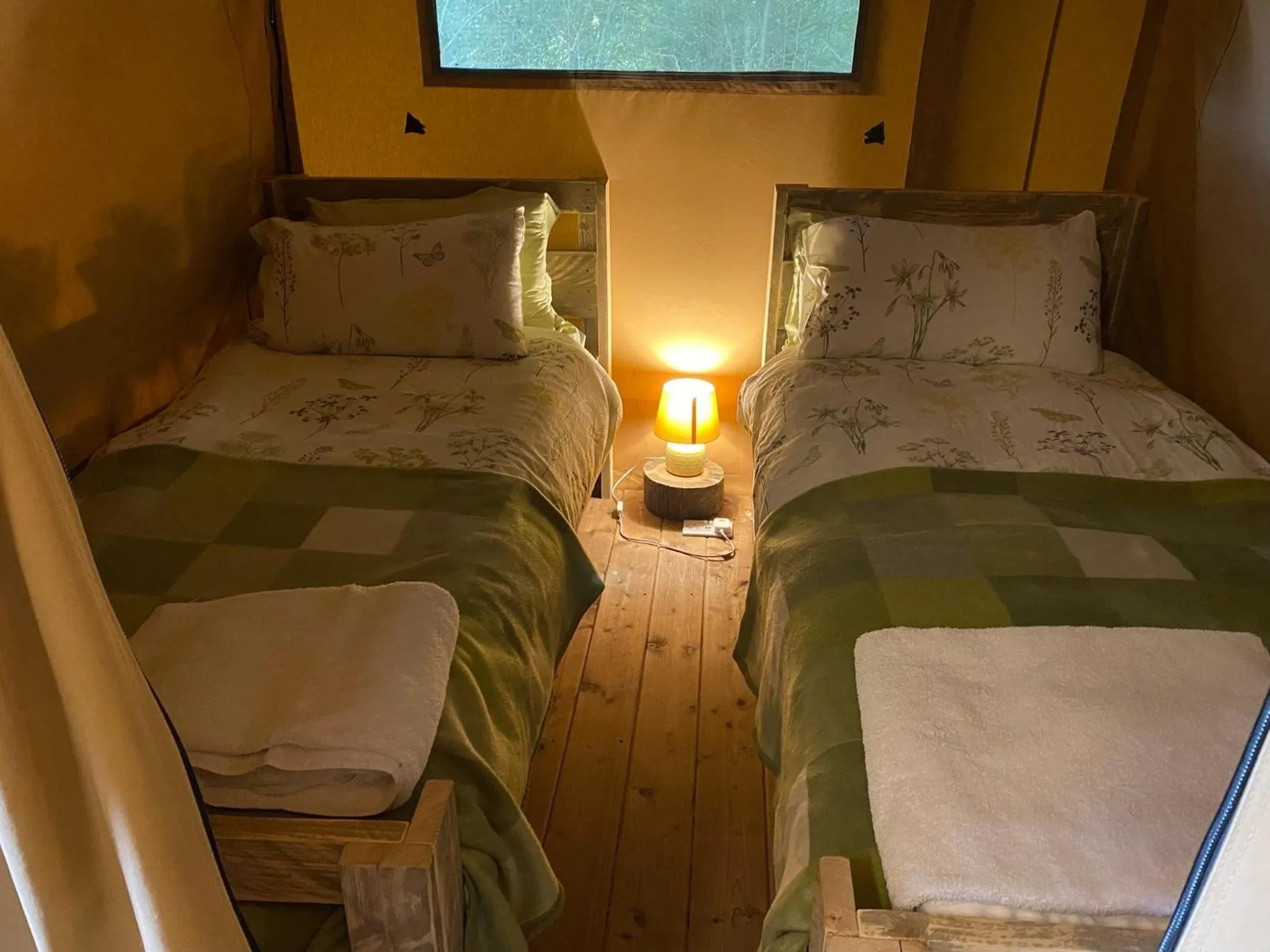 Bedroom, Bed in The Chilterns View