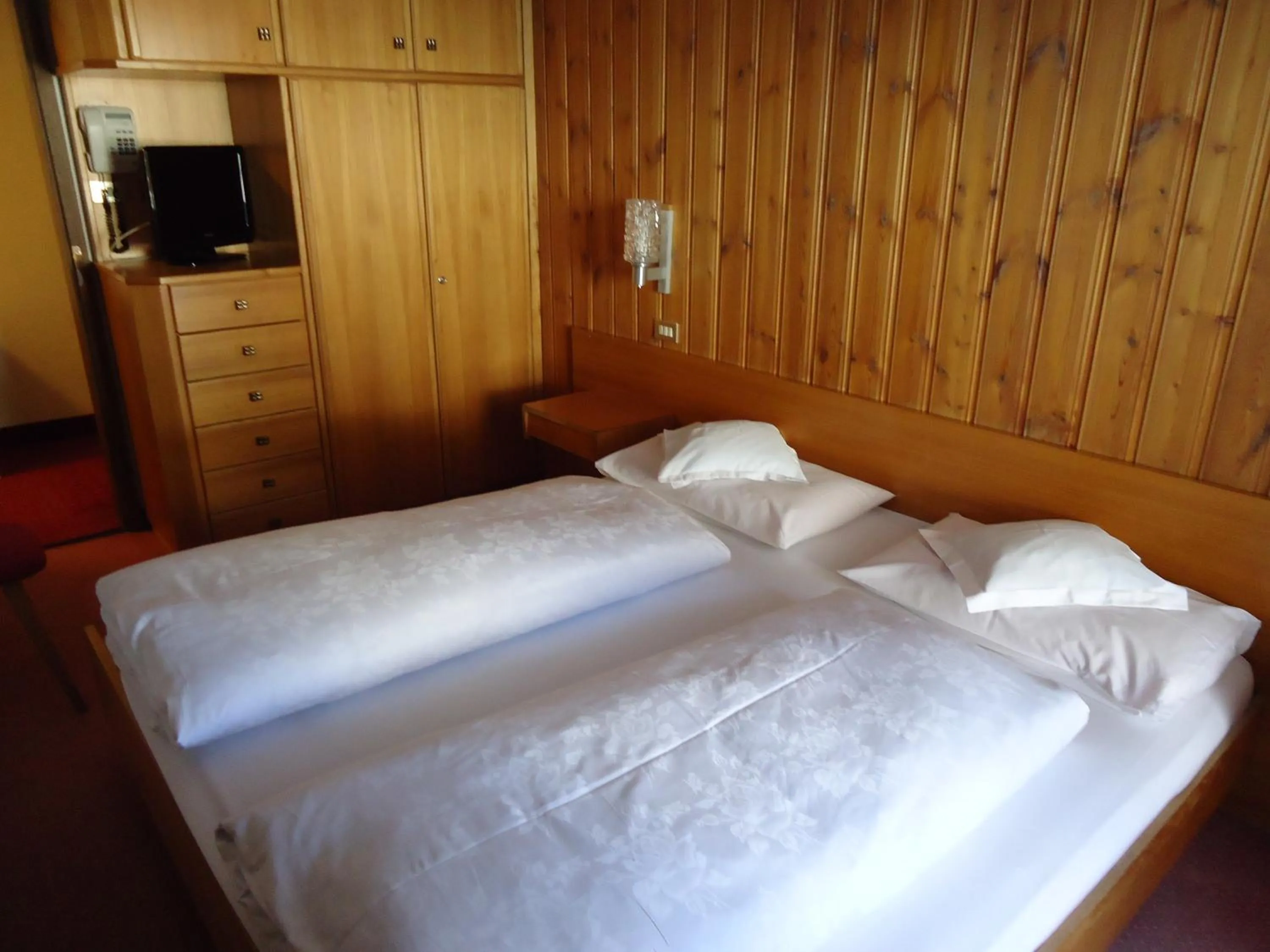 Bedroom, Bed in Albergo Alisander