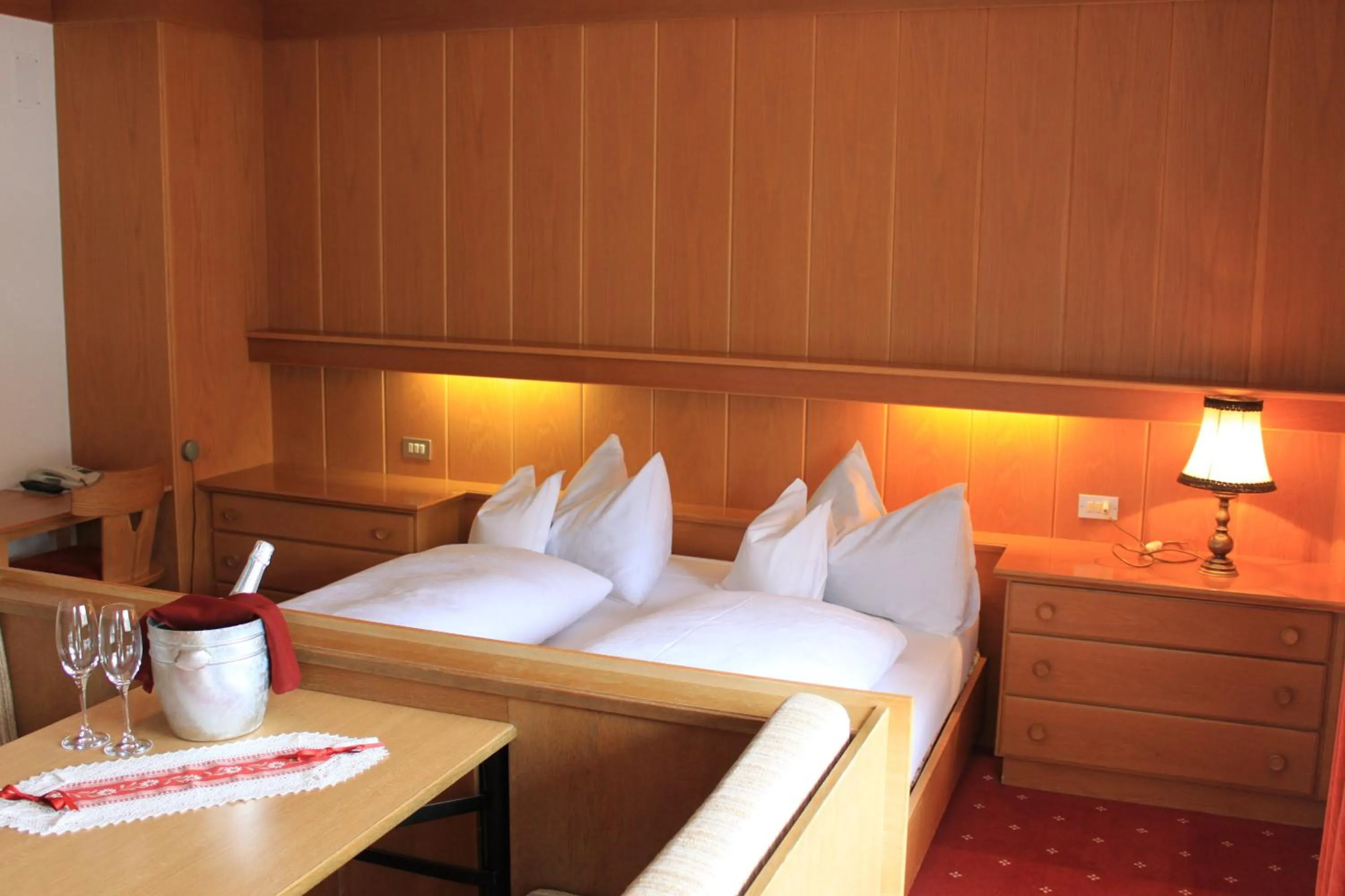 Bedroom, Bed in Albergo Alisander