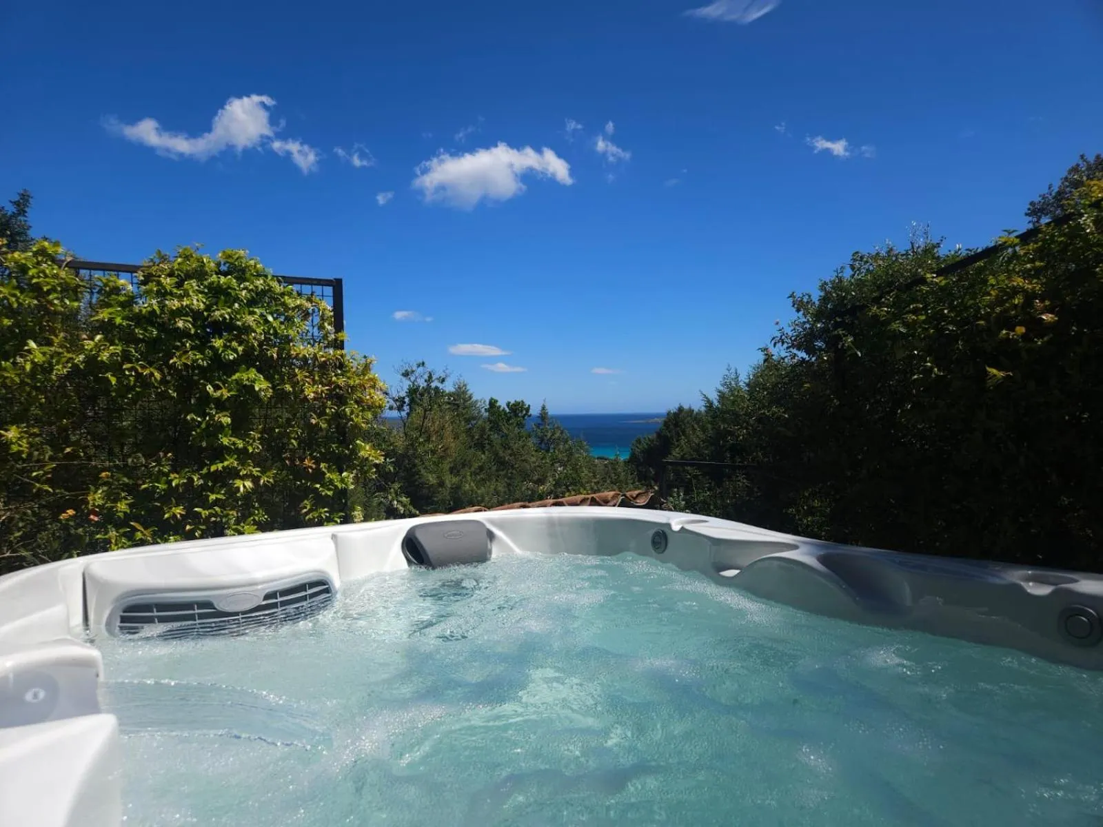 Hot Tub in Résidence Belvedere de Palombaggia