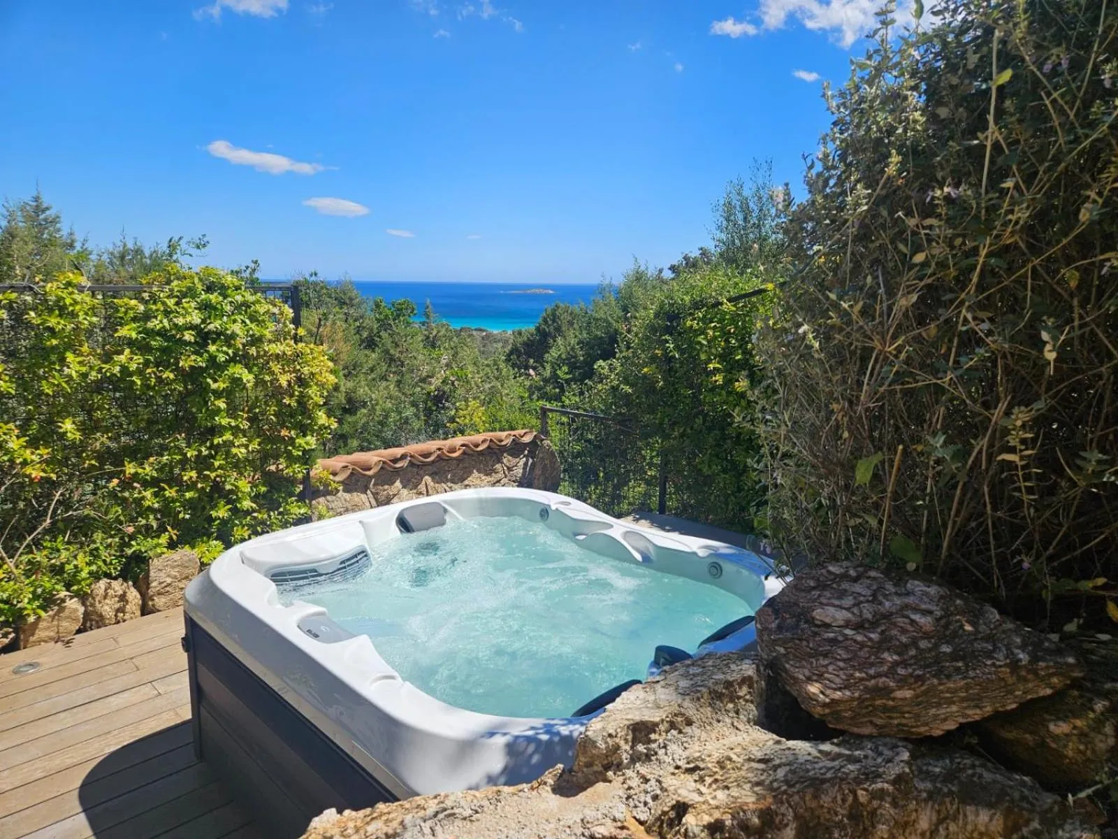 Hot Tub in Résidence Belvedere de Palombaggia