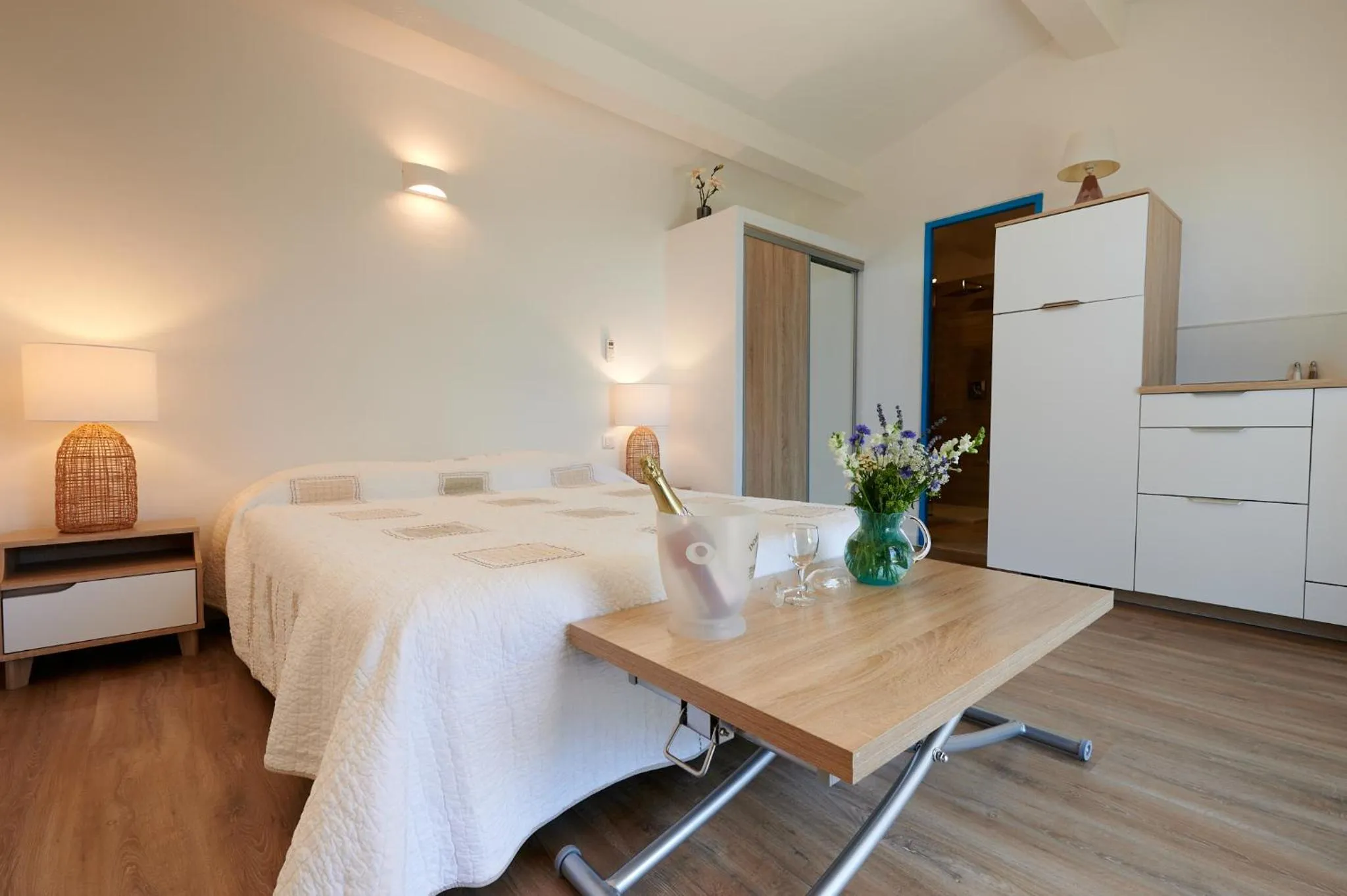 Bed in Résidence Belvedere de Palombaggia