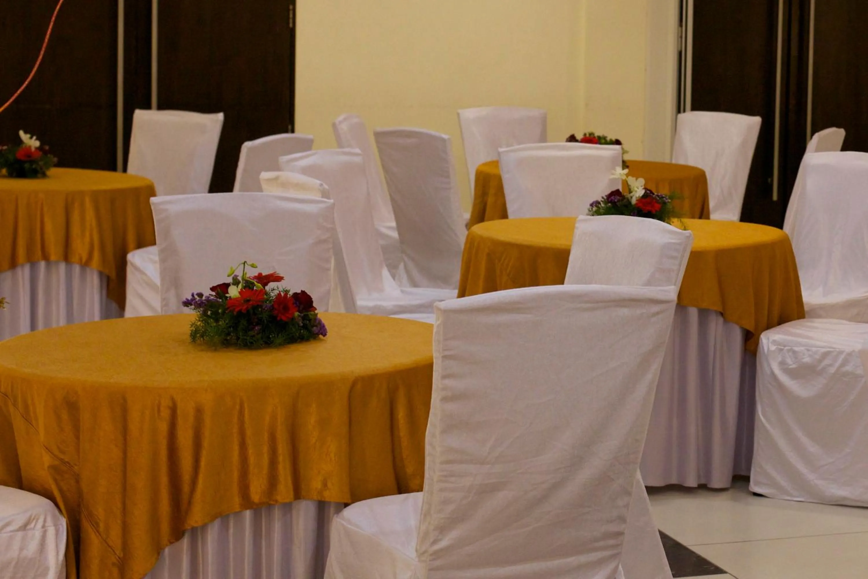Business facilities in Hotel Shree Panchratna Pune