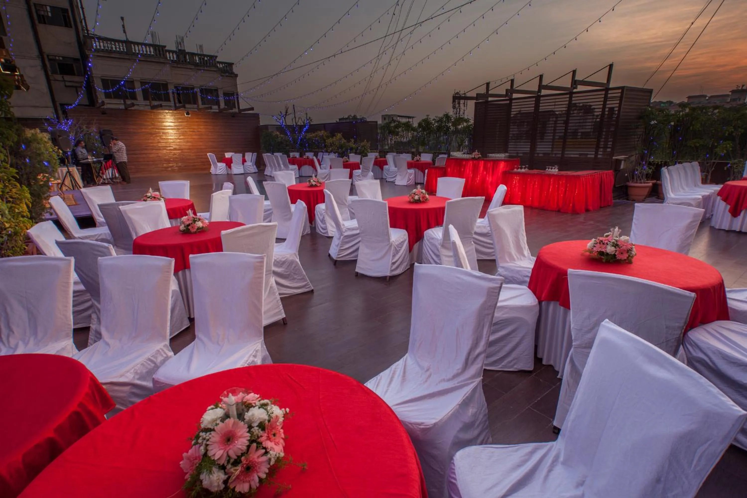 Banquet/Function facilities in Hotel Shree Panchratna Pune