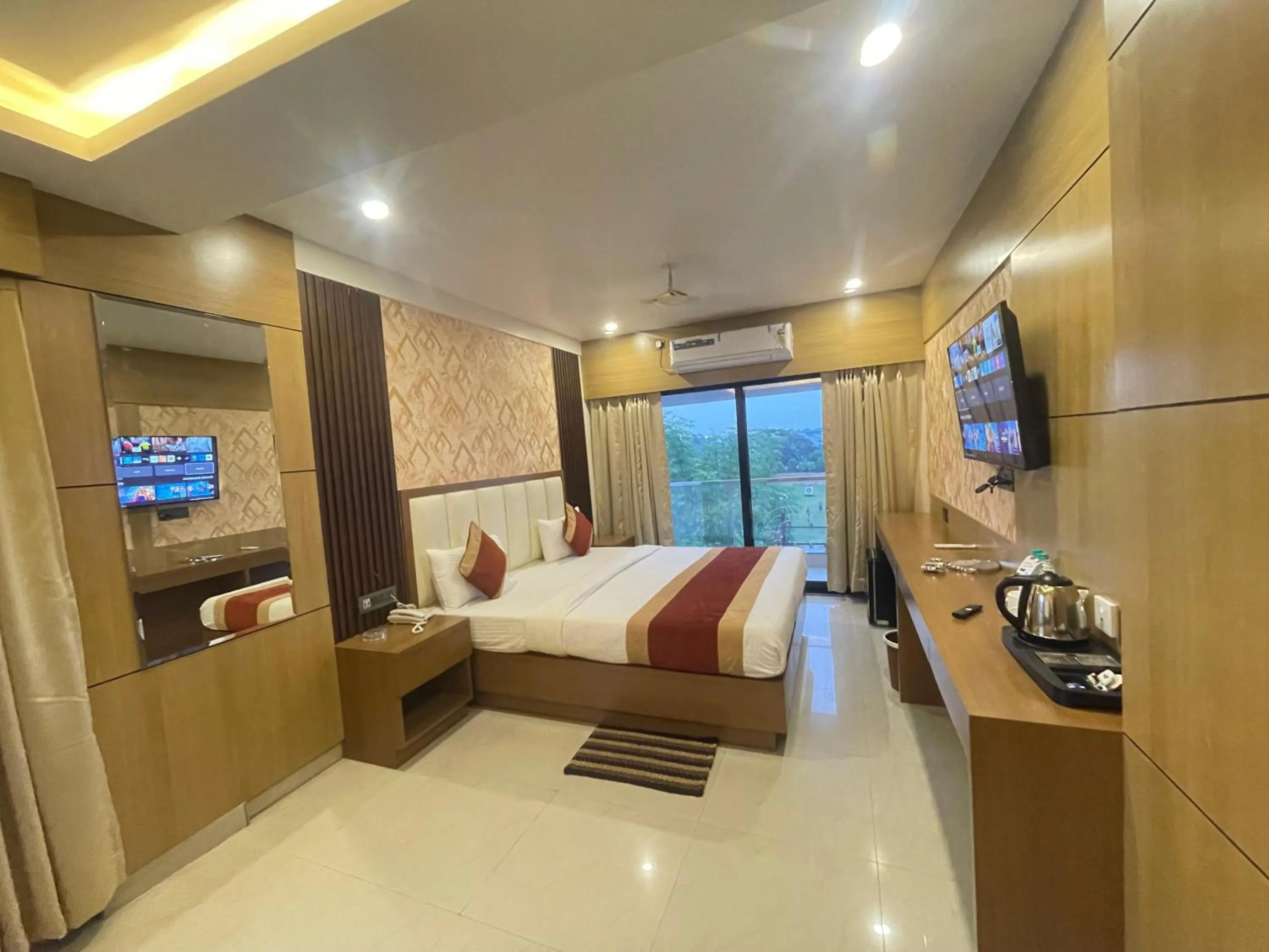 Bed in Hotel Royal Bengal