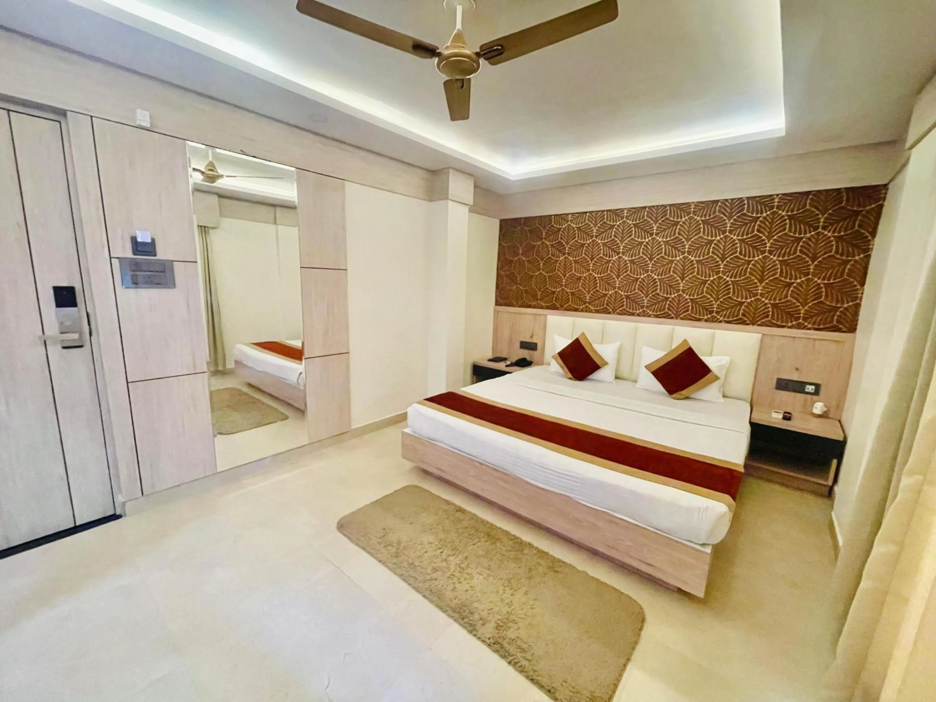 Photo of the whole room in Hotel Royal Bengal