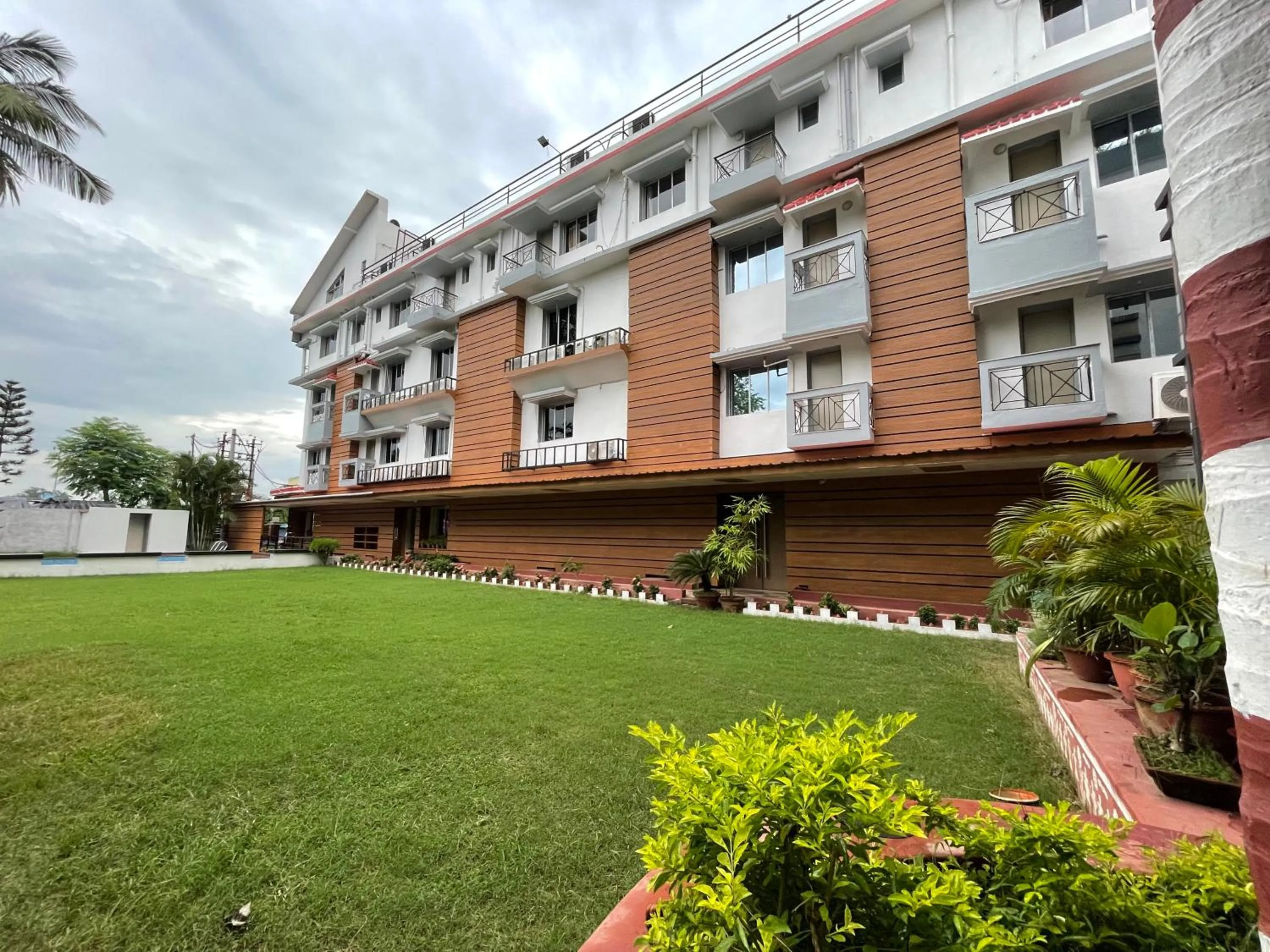 Property building in Hotel Royal Bengal