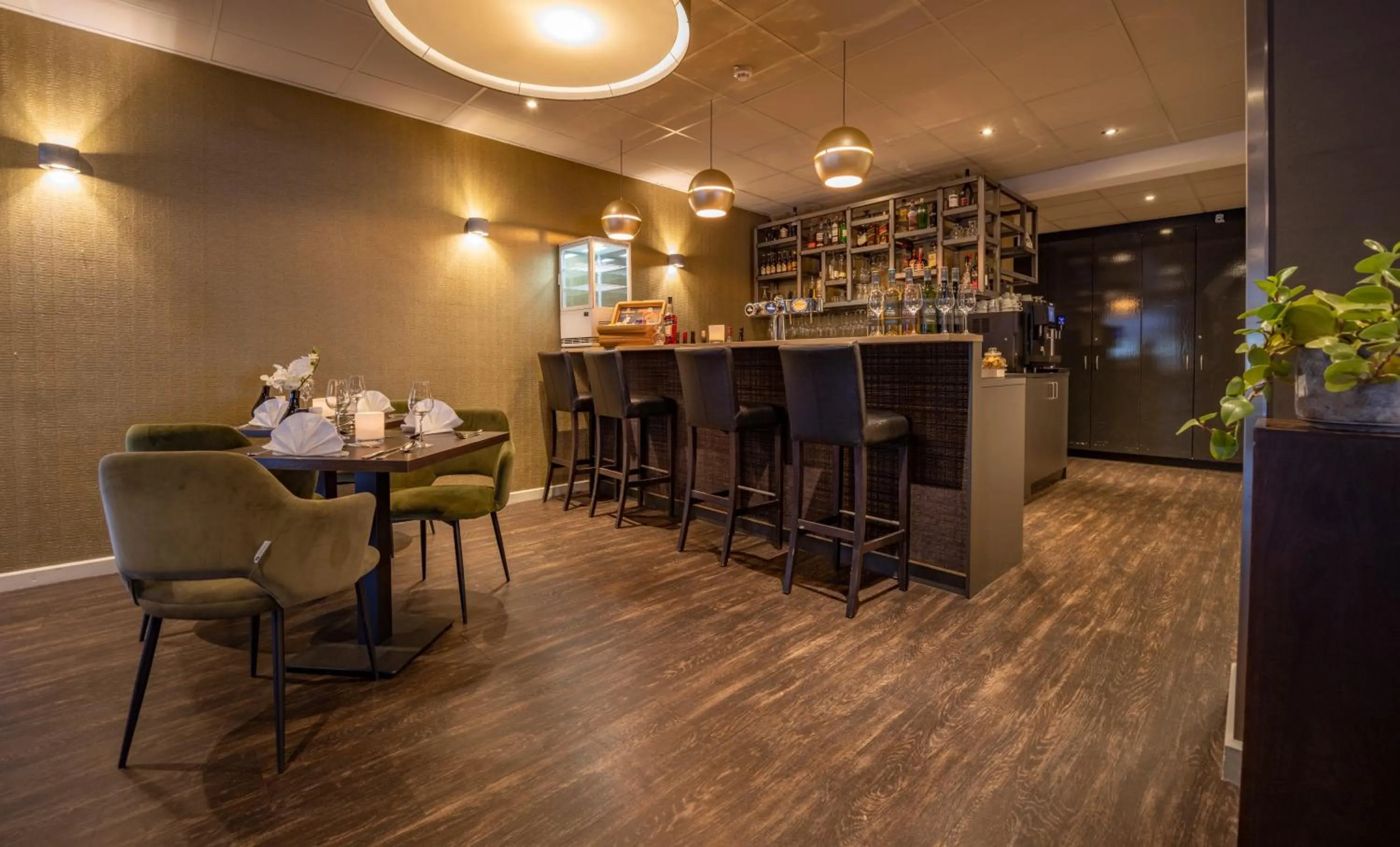 Lounge or bar in Fletcher Hotel Valkenburg