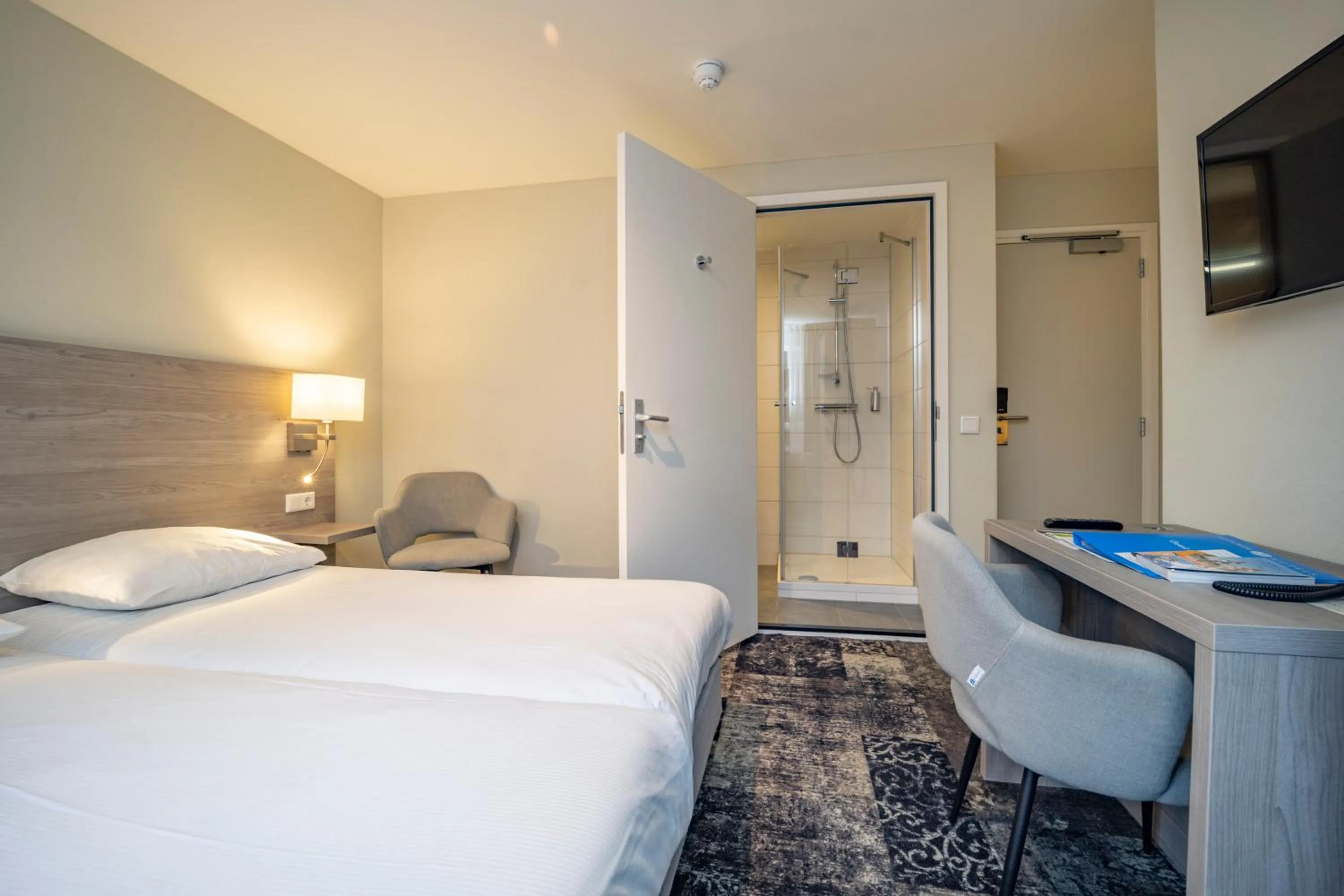 Bedroom, Bed in Fletcher Hotel Valkenburg