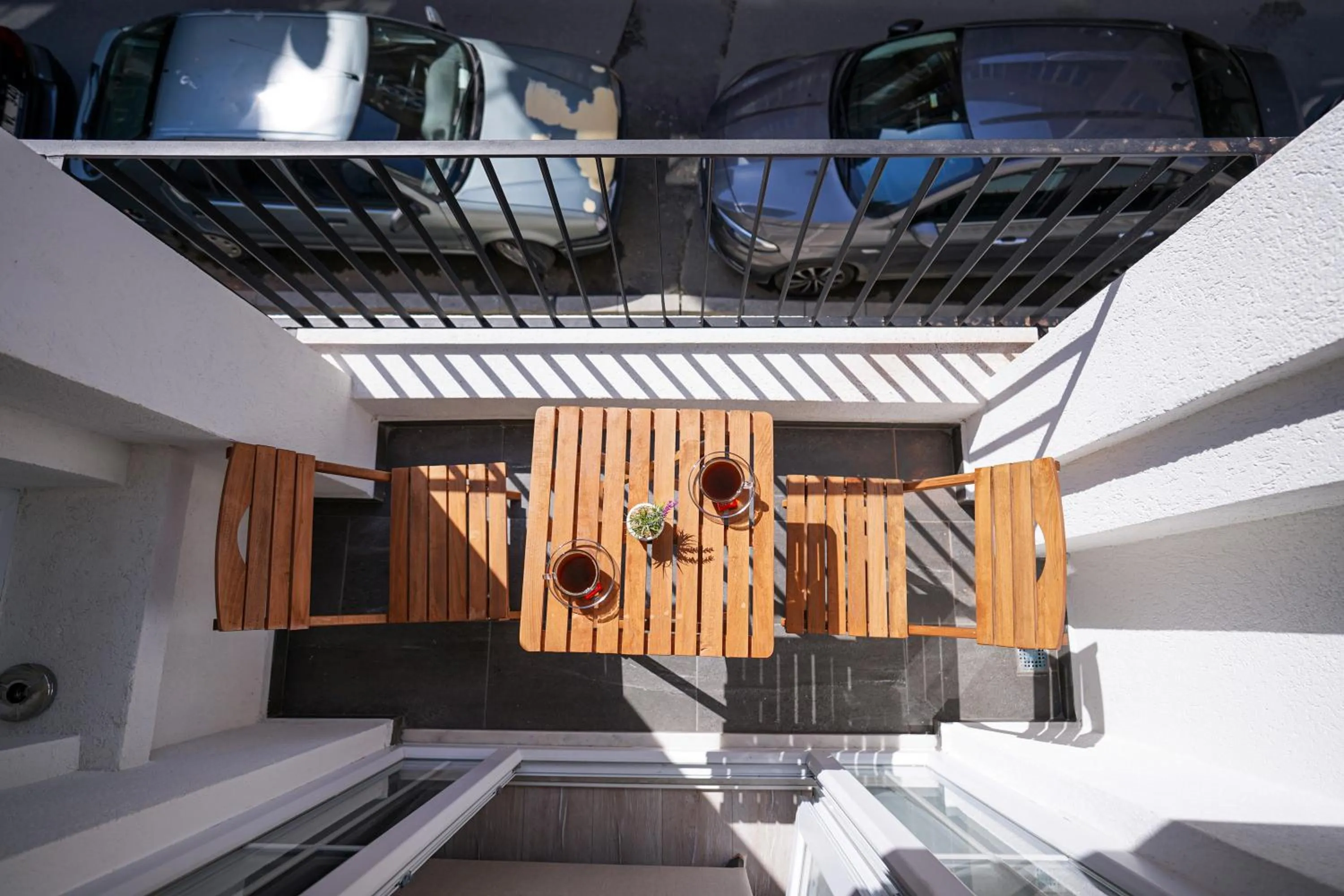 Day in Merkuri apartments