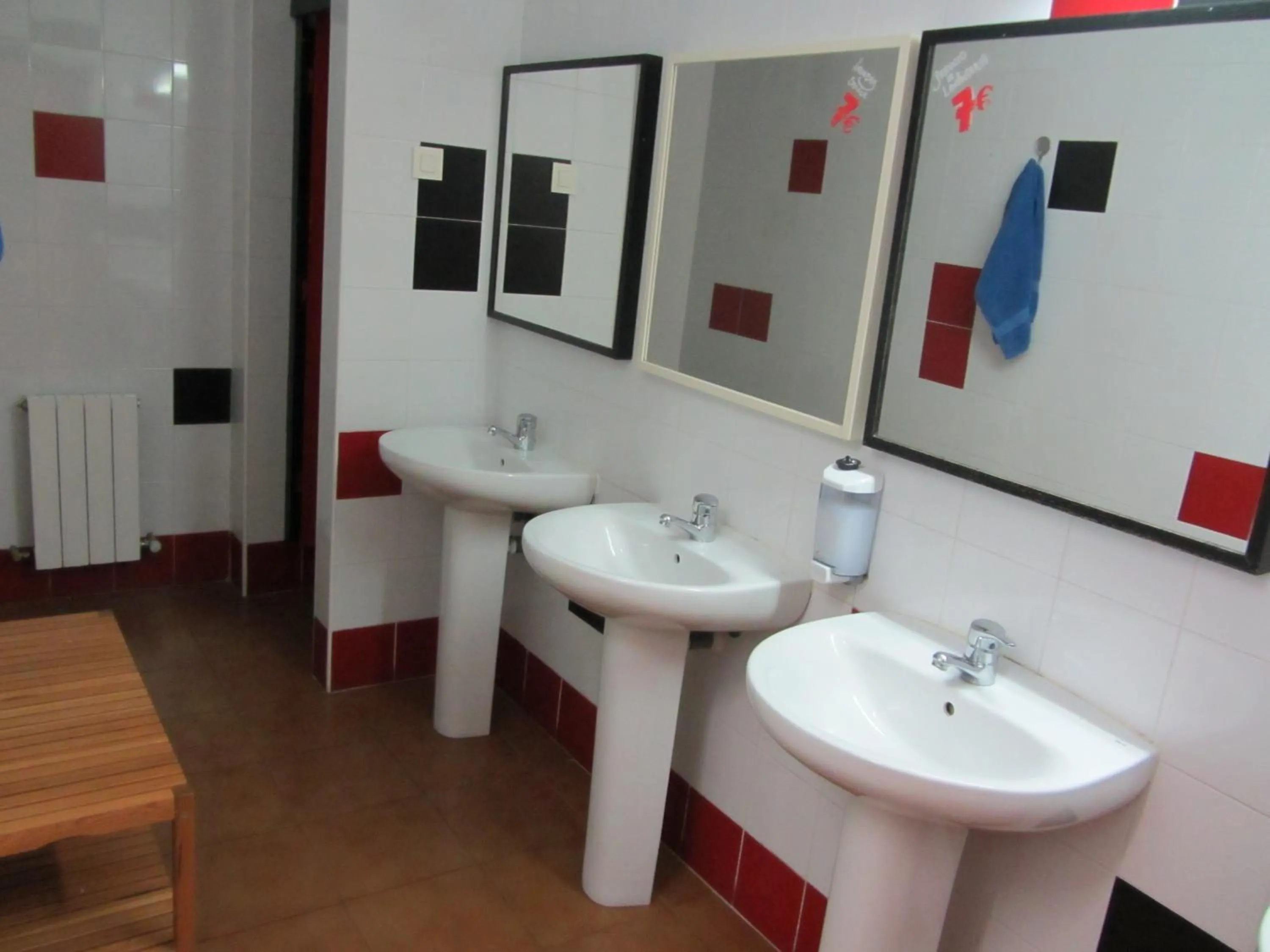 Bathroom in Bilbao Akelarre Hostel