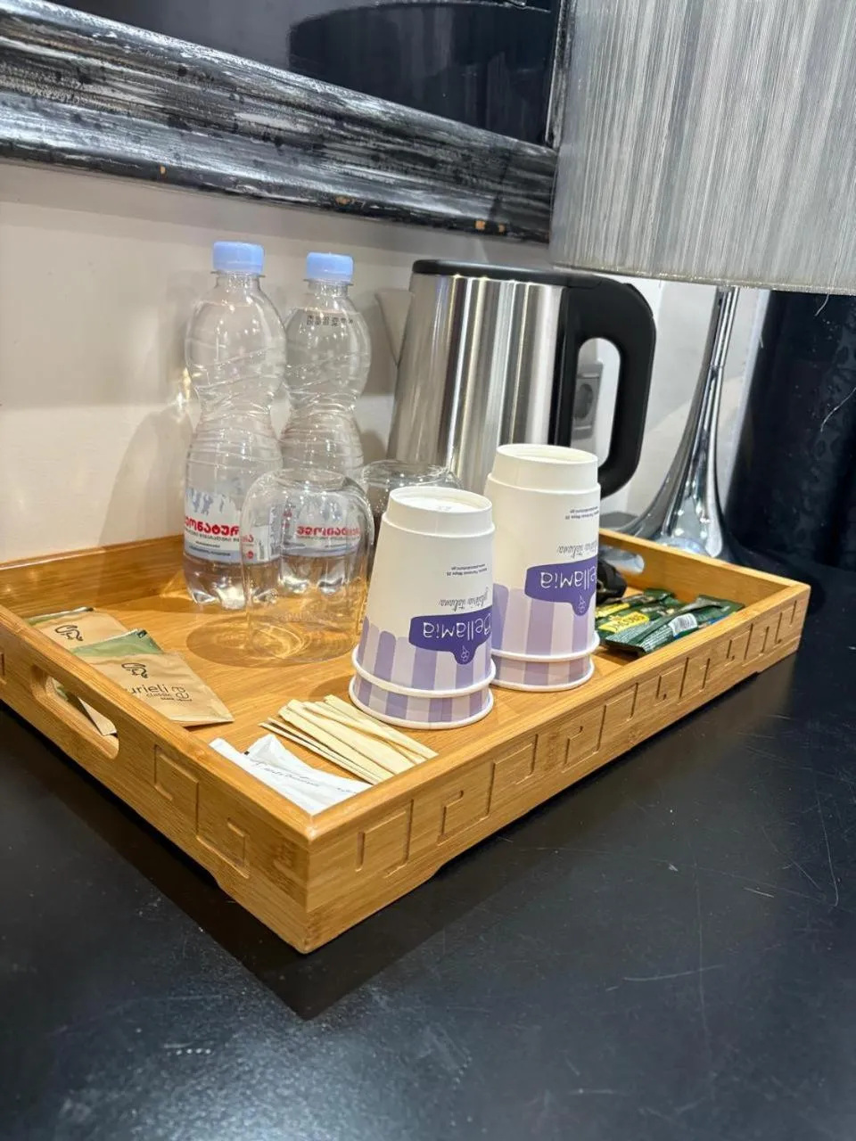 Coffee/tea facilities in Piazza Four Colours