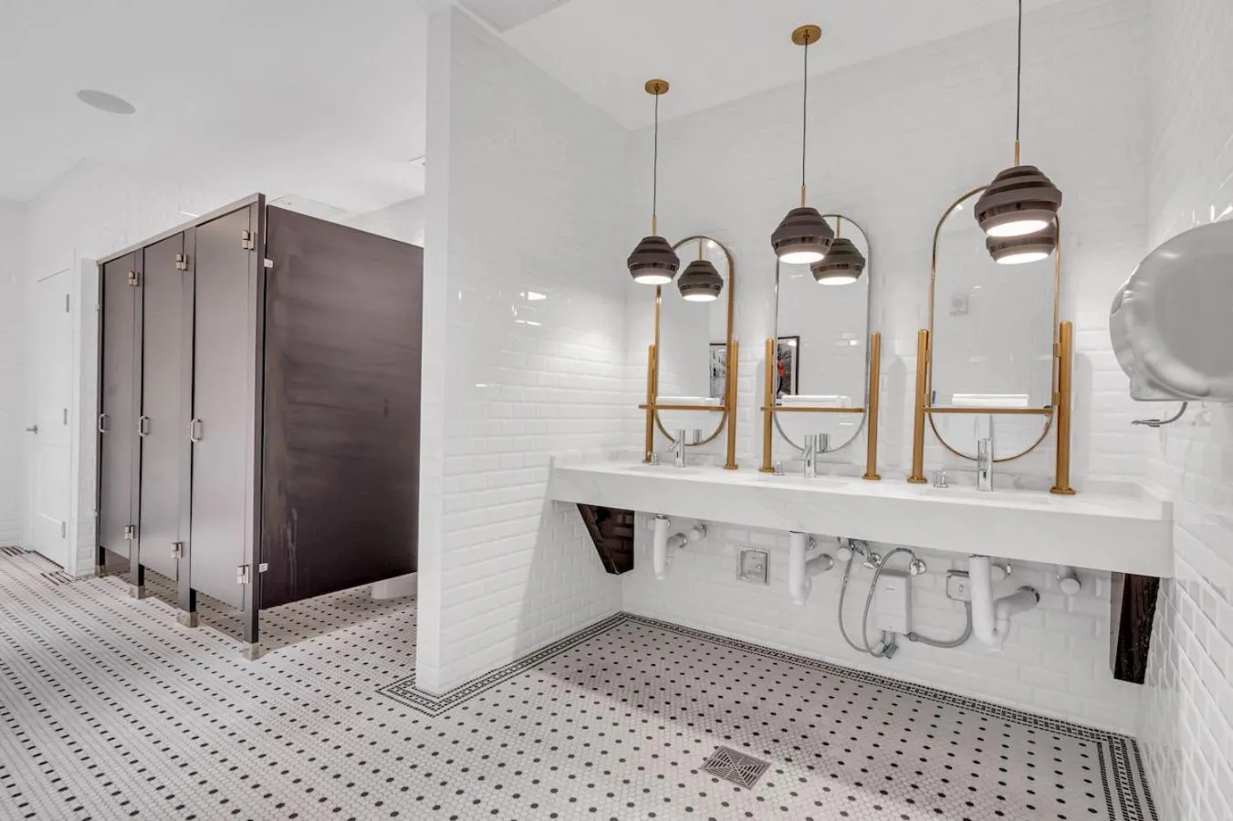 Spa and wellness centre/facilities in Beautiful Unit with Amazing View & Free Parking