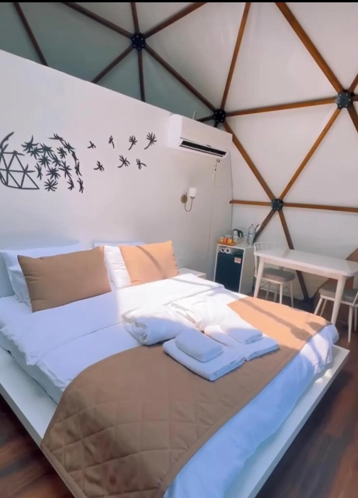 Phalesia Glamping Otel