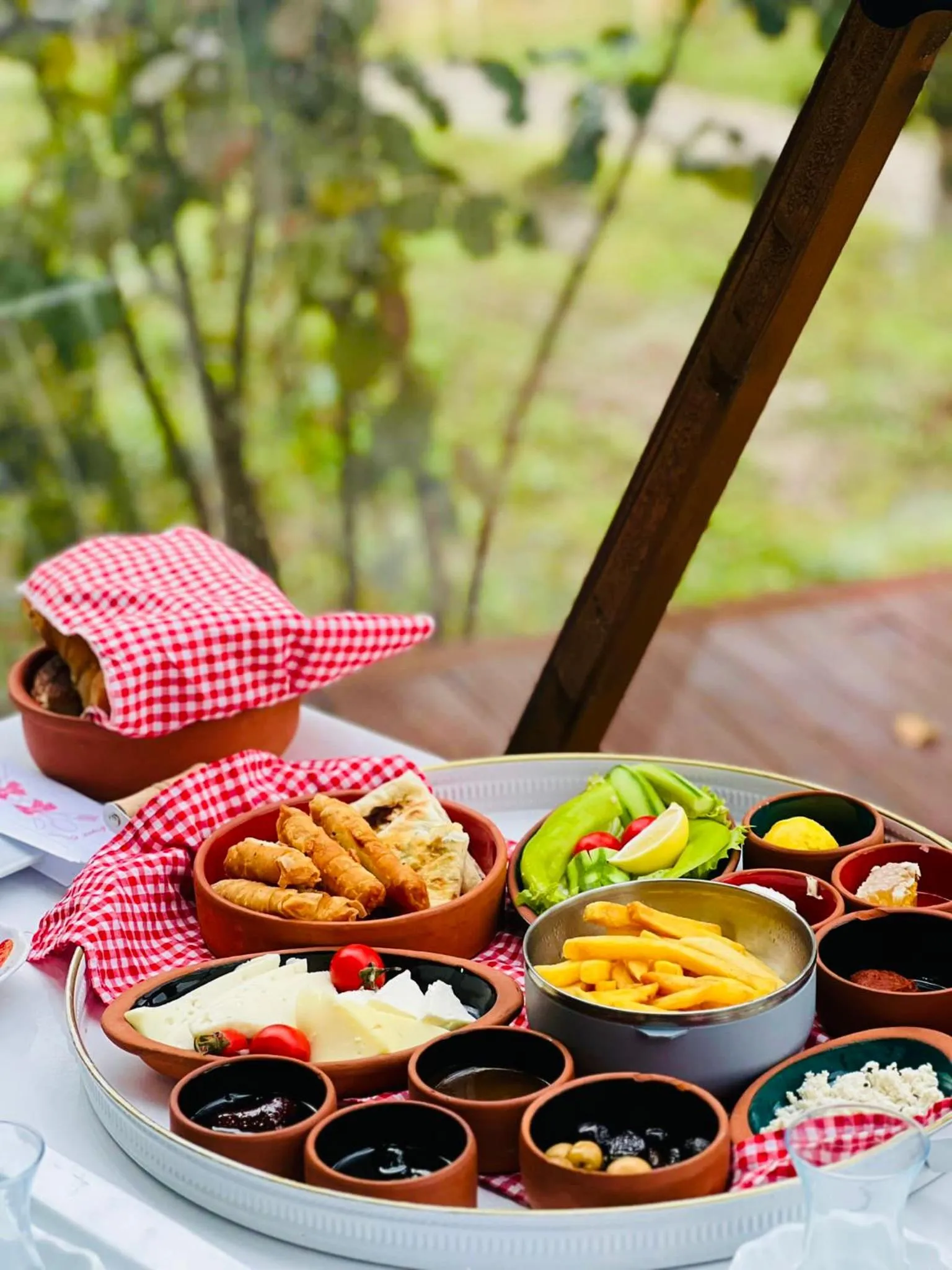 Phalesia Glamping Otel