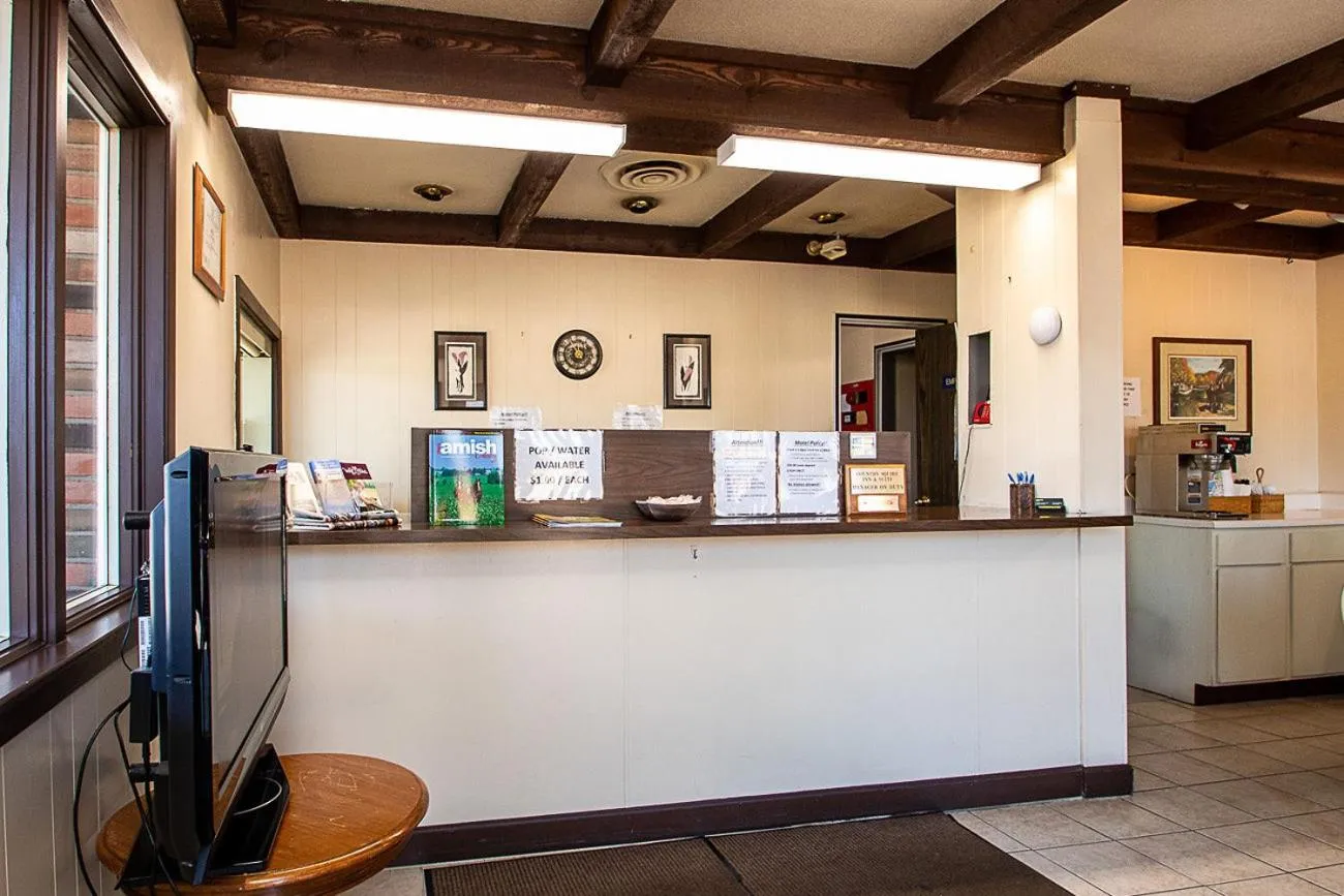 Lobby or reception in Country Squire inn and suites