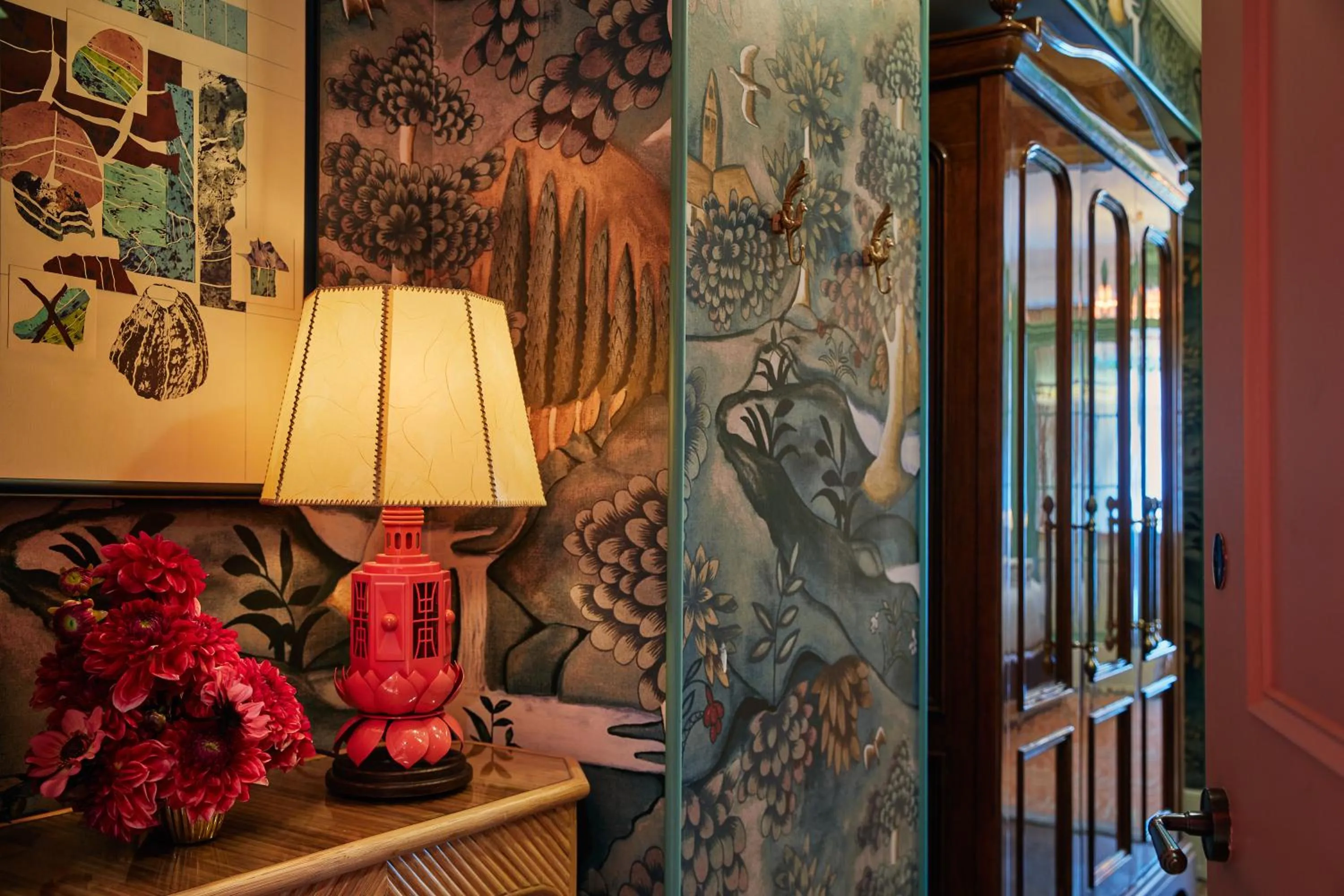 Decorative detail in The Fifth Avenue Hotel