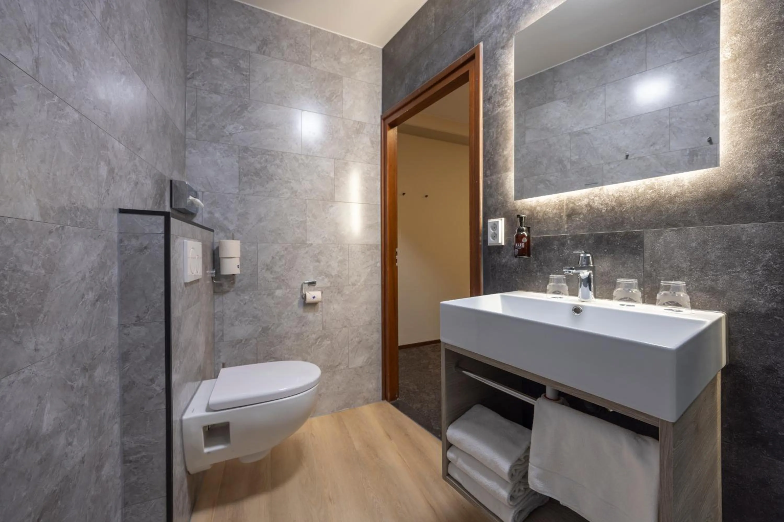 Bathroom in Fletcher Hotel Restaurant De Burghoeve