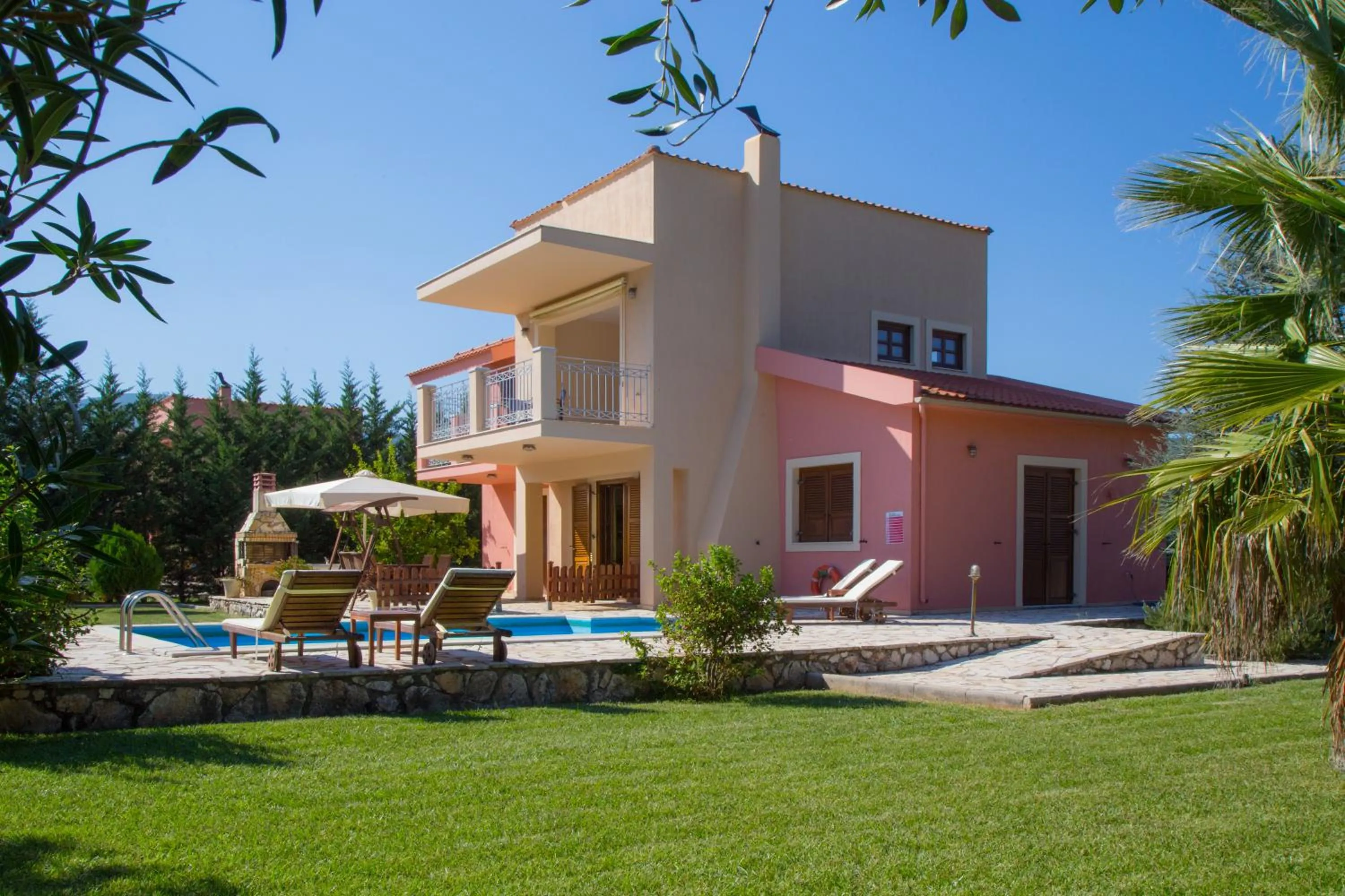 Garden in Penelope Villas