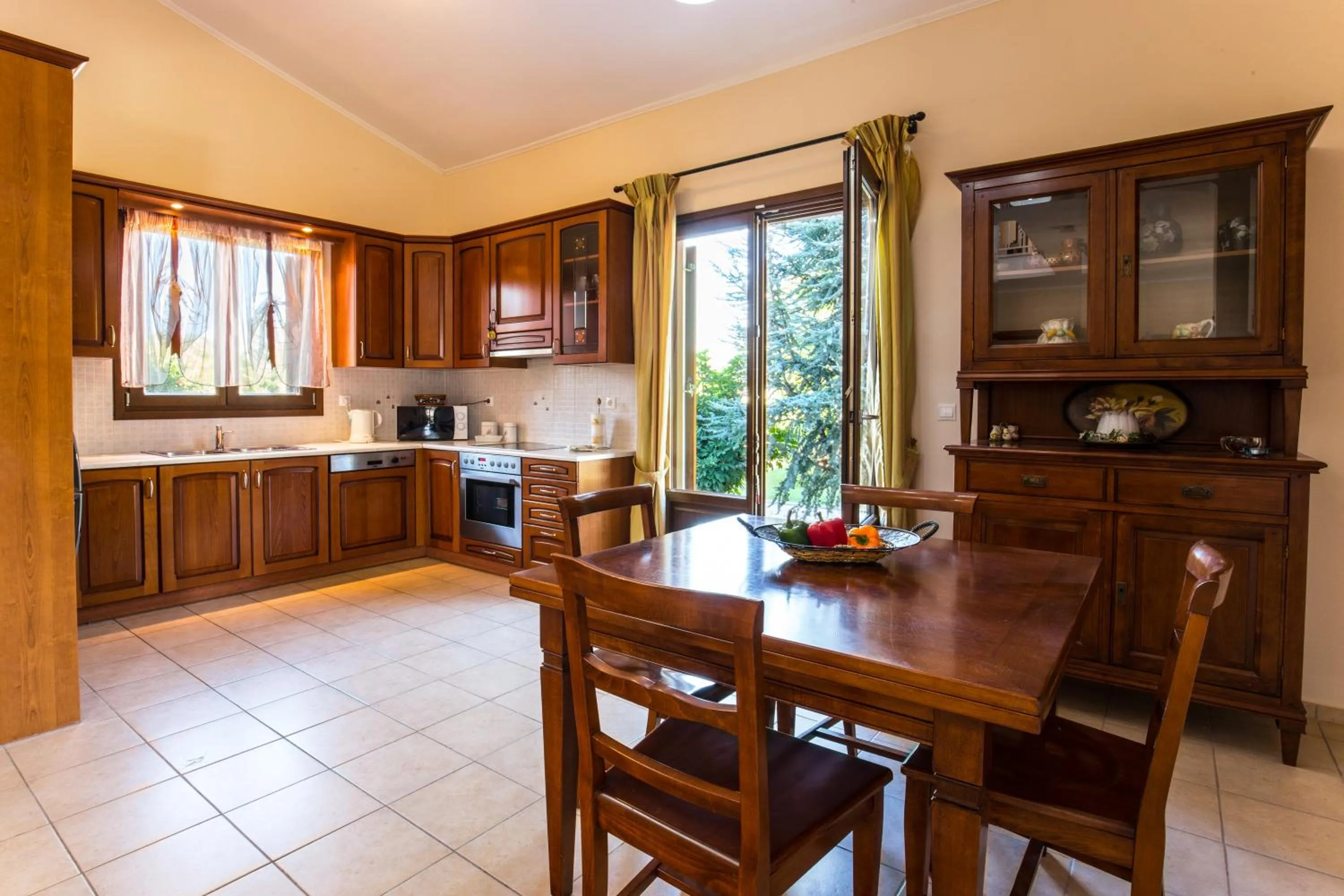 Dining area in Penelope Villas