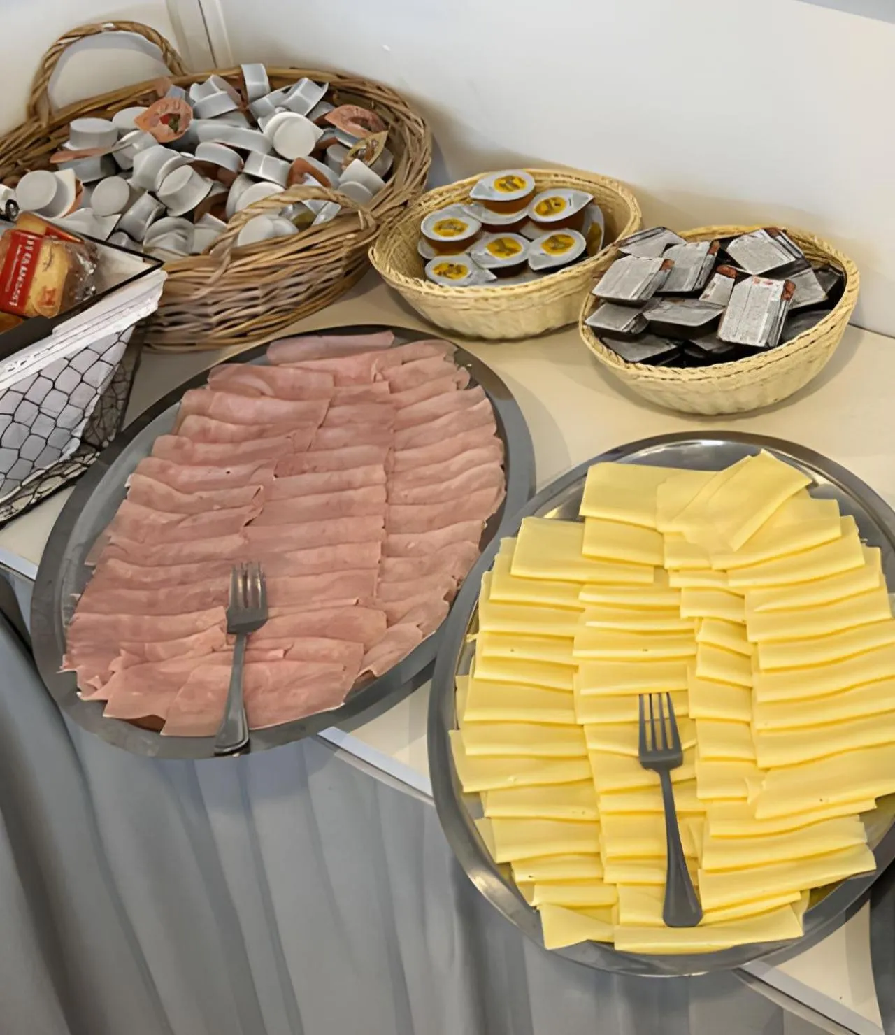 Breakfast in Hotel Marlisa Pier