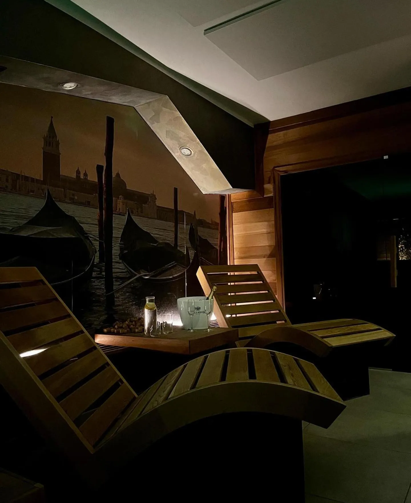 Hot Tub in VENEZIANA Boutique Hotel Superior