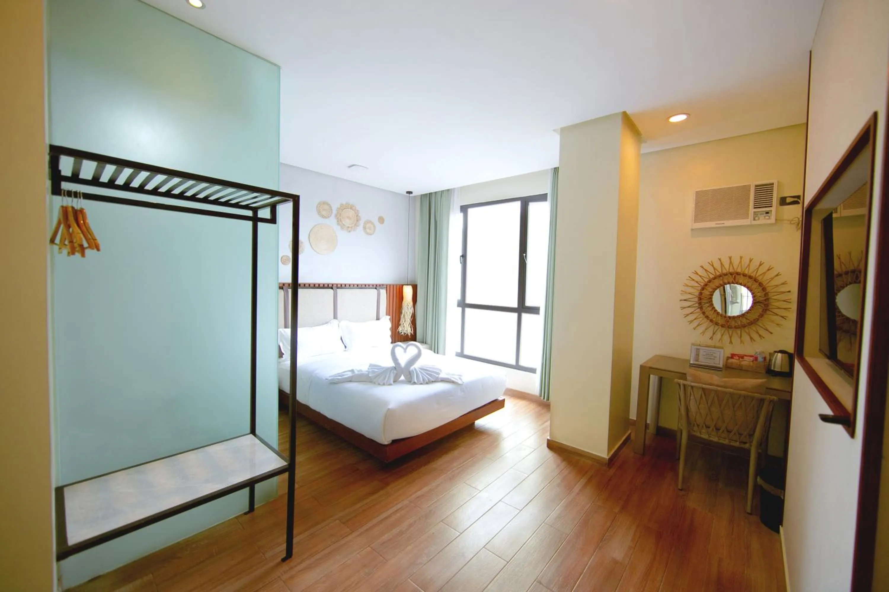 Bedroom, Bed in Marianne Suites El Nido