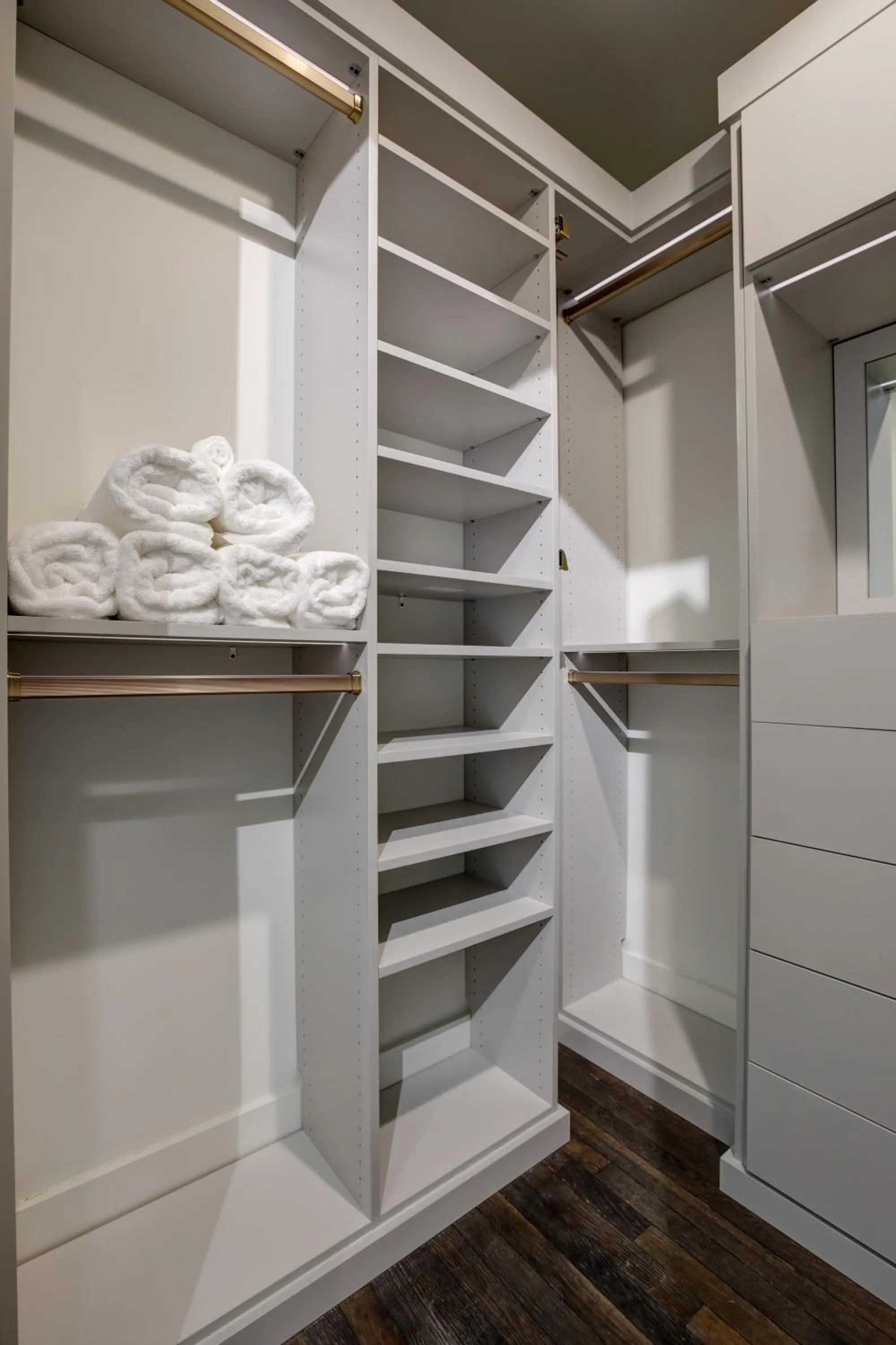 wardrobe in Loft condo by Mercedes Benz w balcony Apt 101