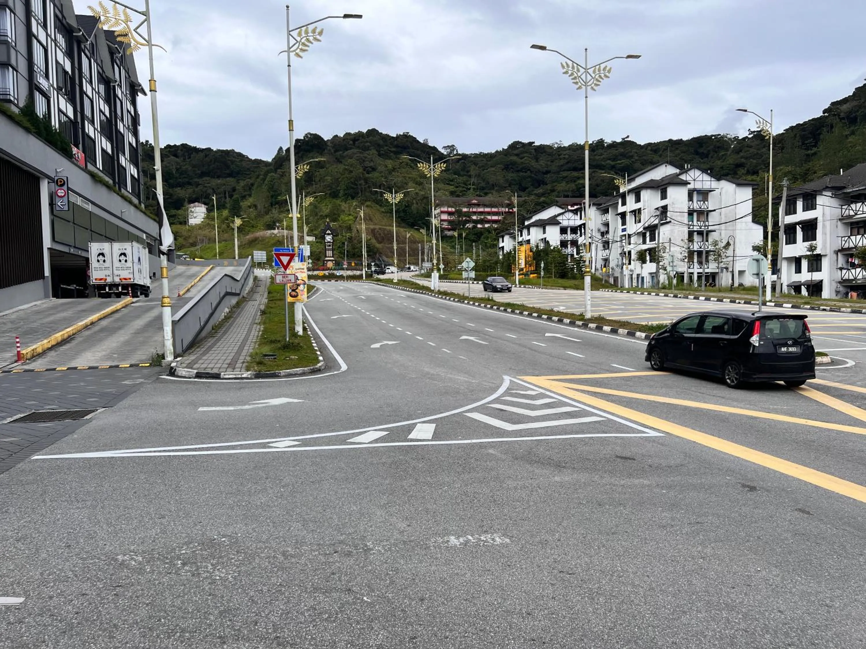 Nearby landmark in BEATRIX HOTEL