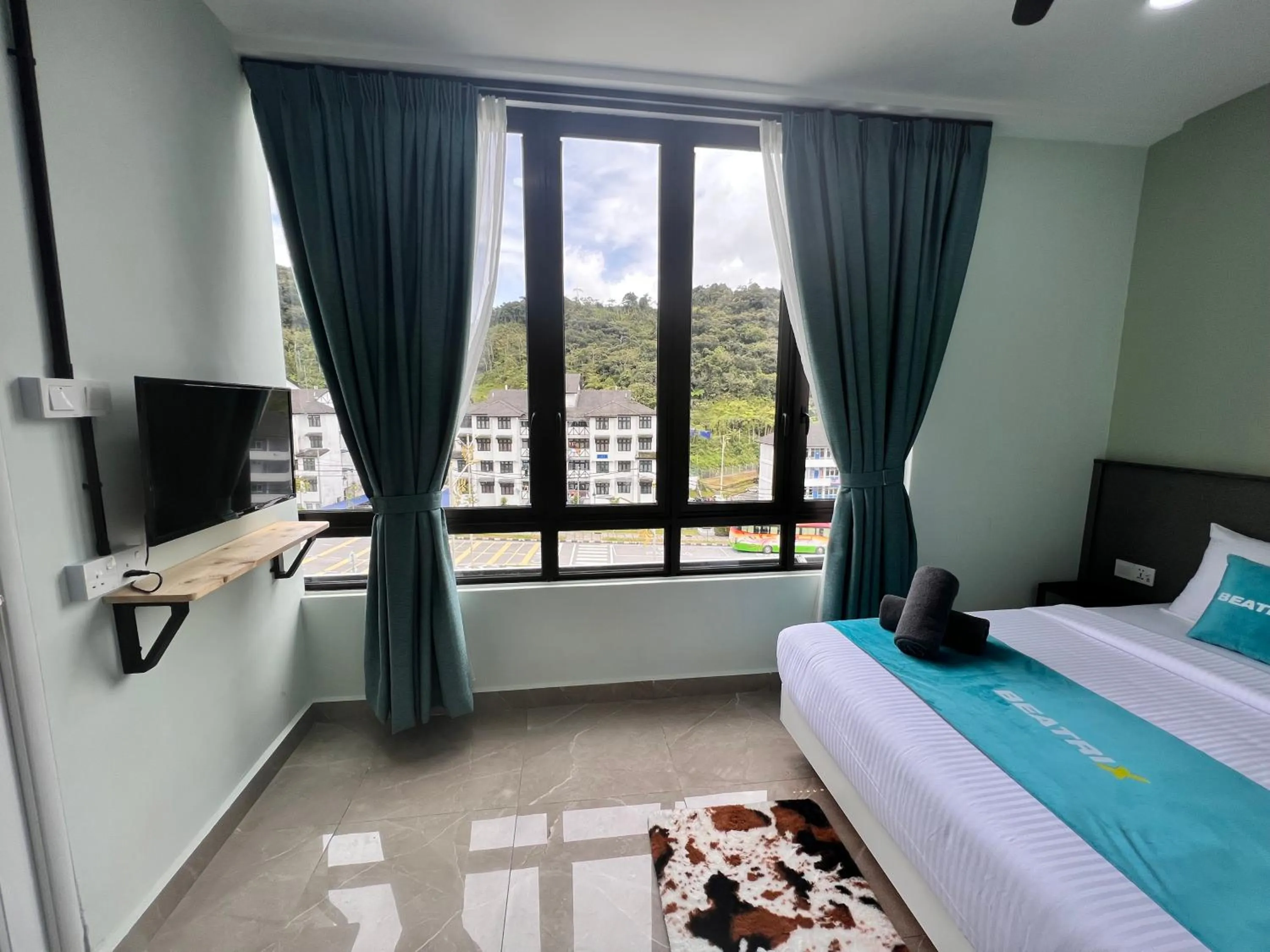 City view, Bed in BEATRIX HOTEL