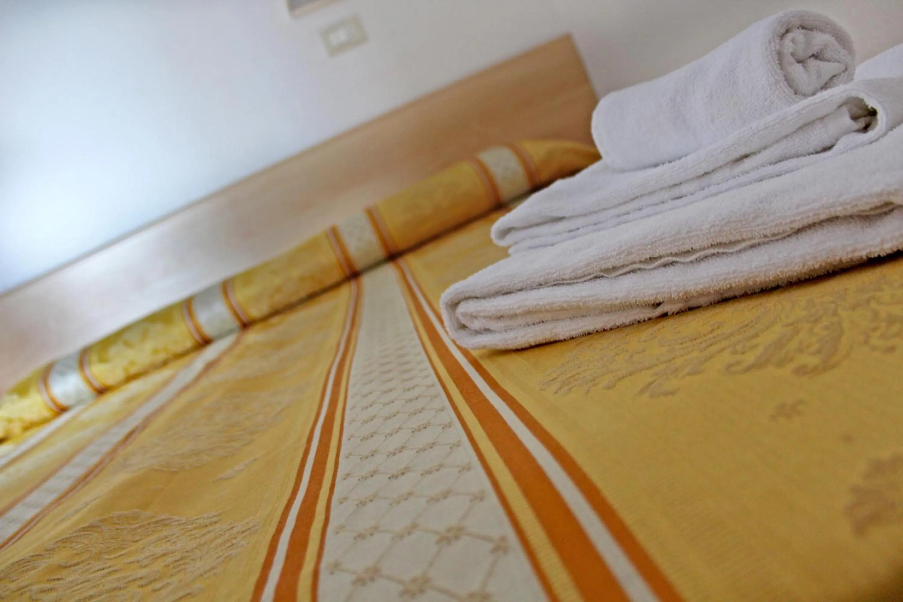 Bedroom, Bed in Hotel New Primula