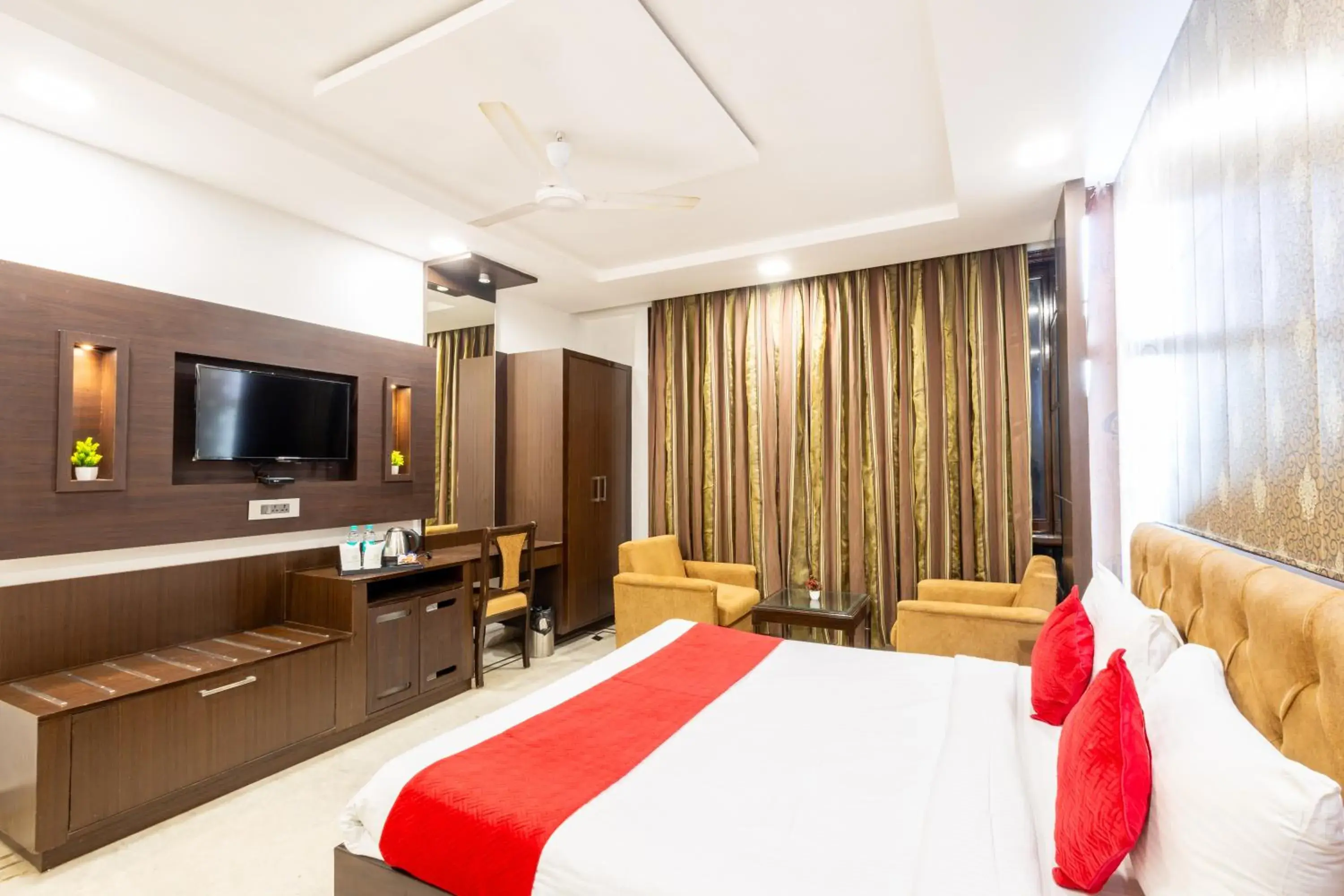 Deluxe Double Room in Hotel Panickers Residency - Near Ganga Ram & BLK Hospital - Karol Bagh Deluxe Double Room in Hotel Panickers Residency - Near Ganga Ram & BLK Hospital - Karol Bagh
