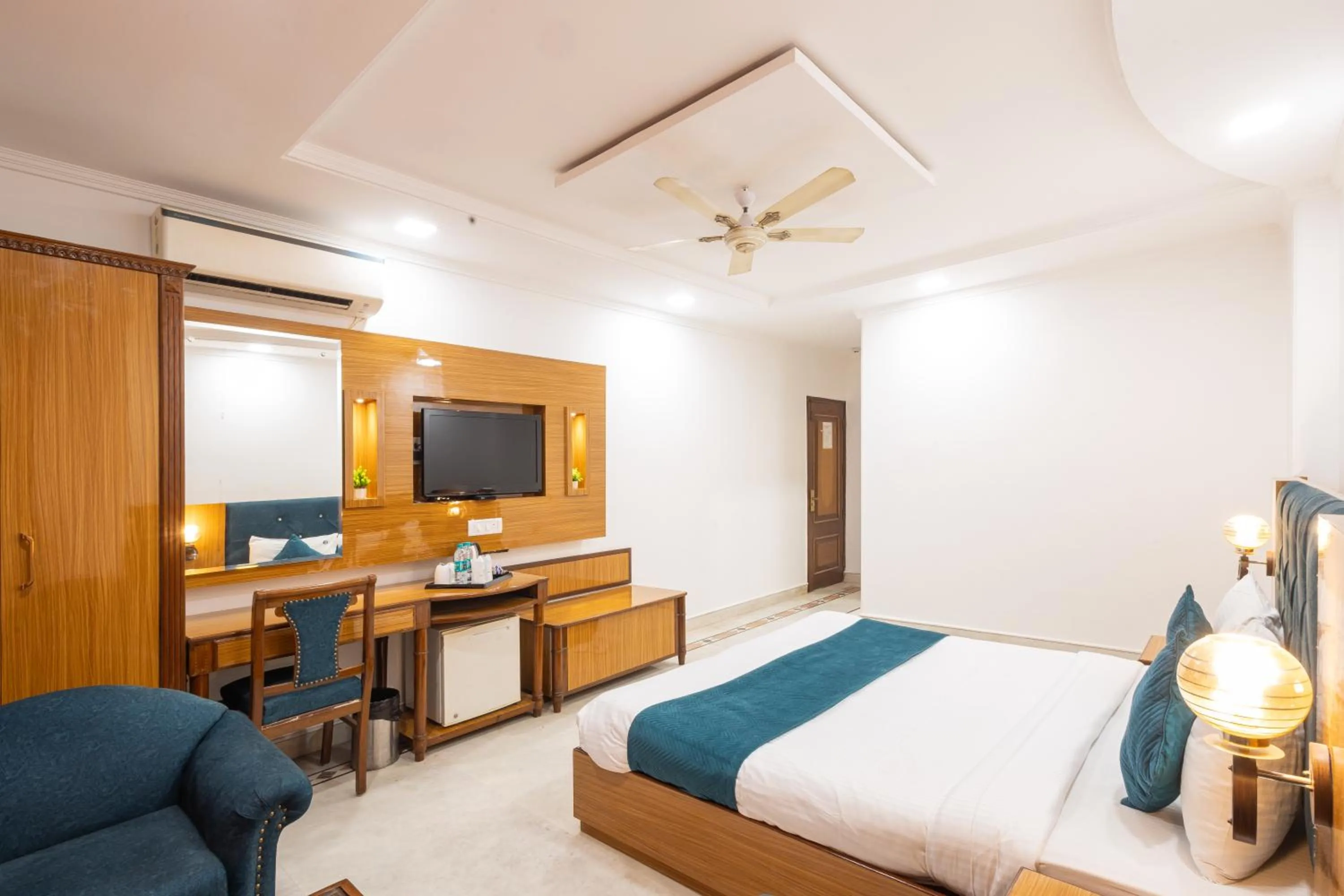 Bed in Hotel Panickers Residency - Near Ganga Ram & BLK Hospital - Karol Bagh