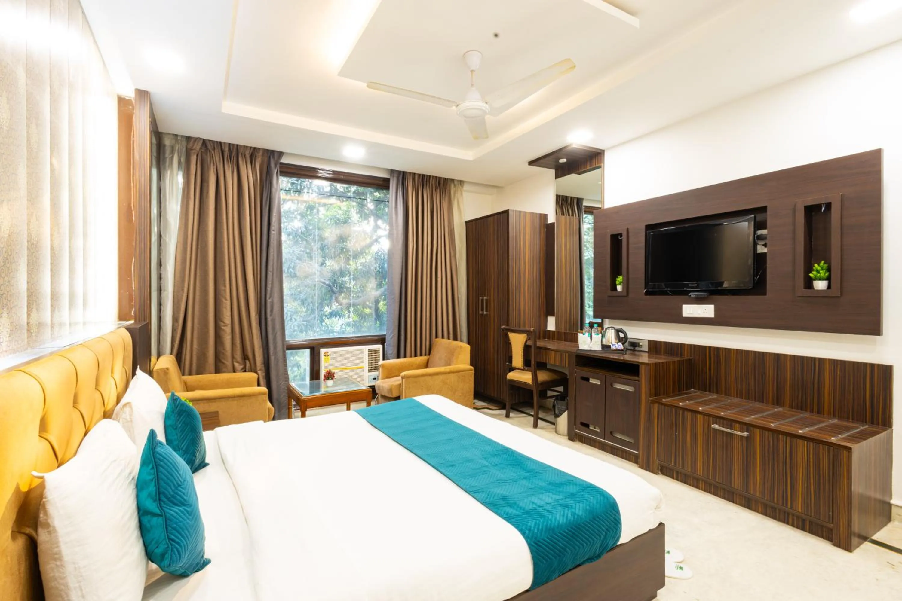 Bed in Hotel Panickers Residency - Near Ganga Ram & BLK Hospital - Karol Bagh