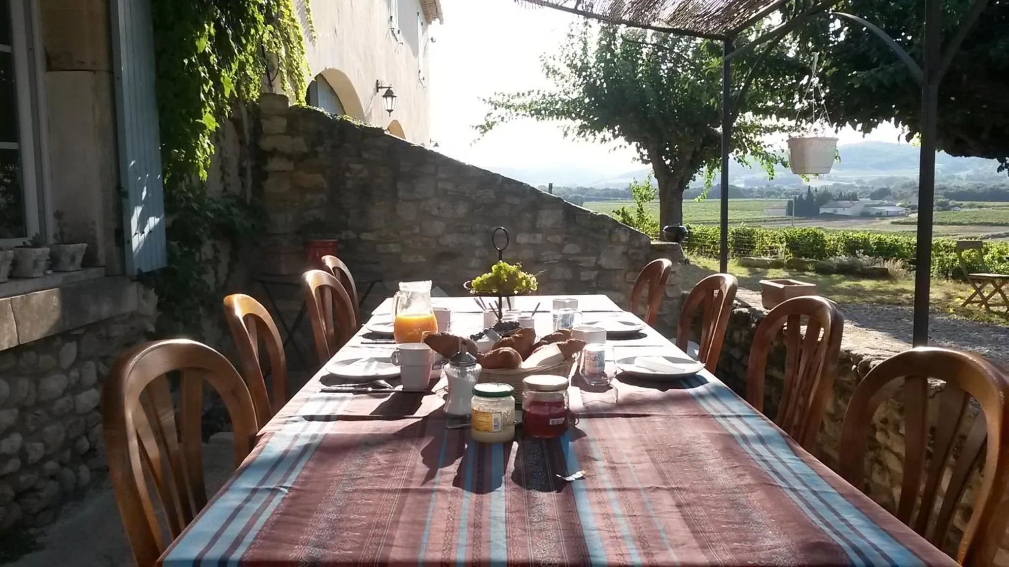 Breakfast in Ferme de Palumiane - Chambres climatisées