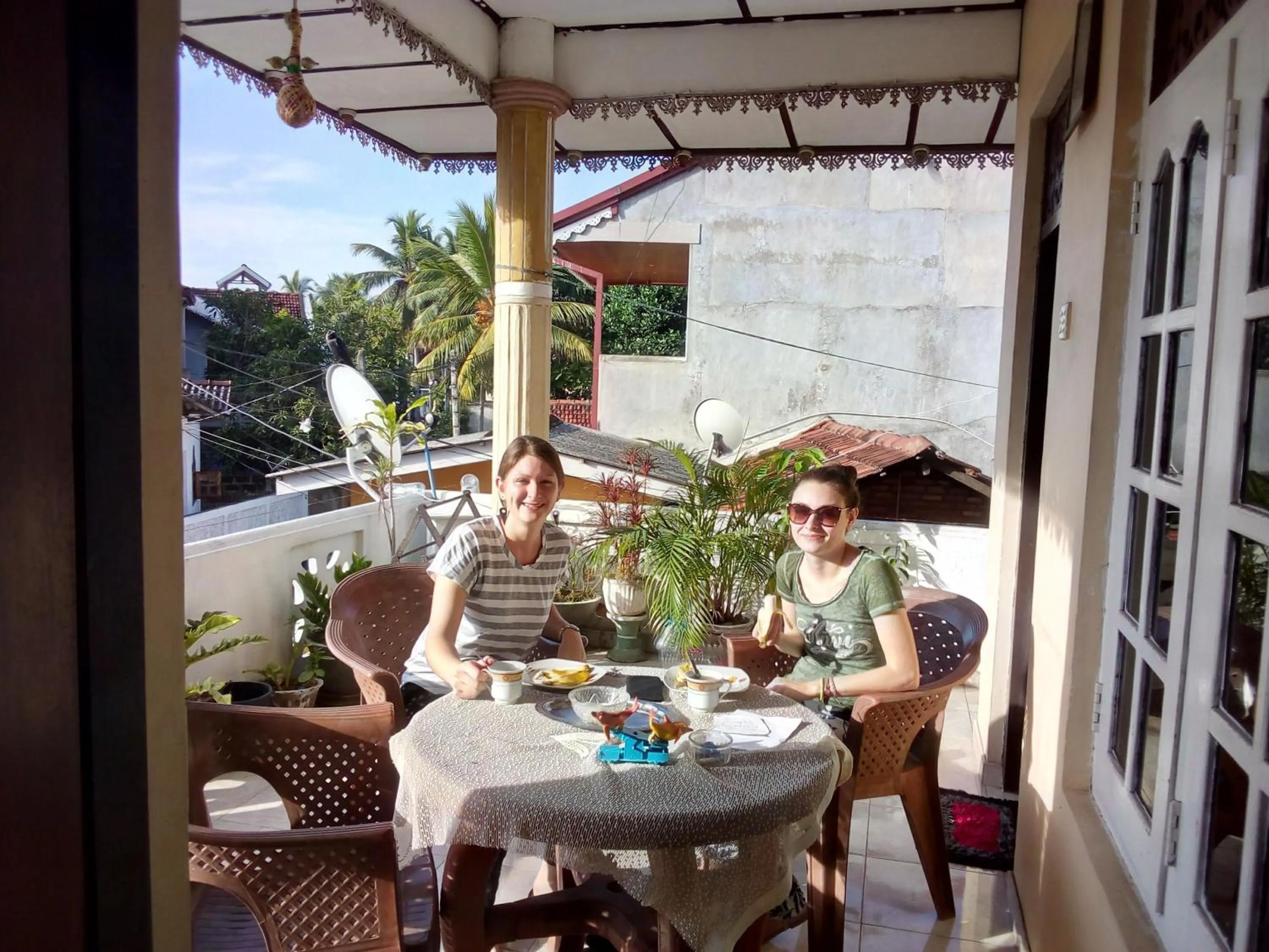 Restaurant/places to eat in Randi Homestay