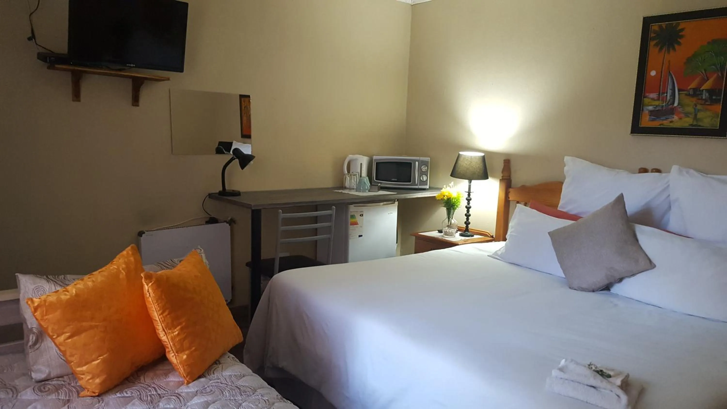 Bedroom, Bed in African Sky Guest House