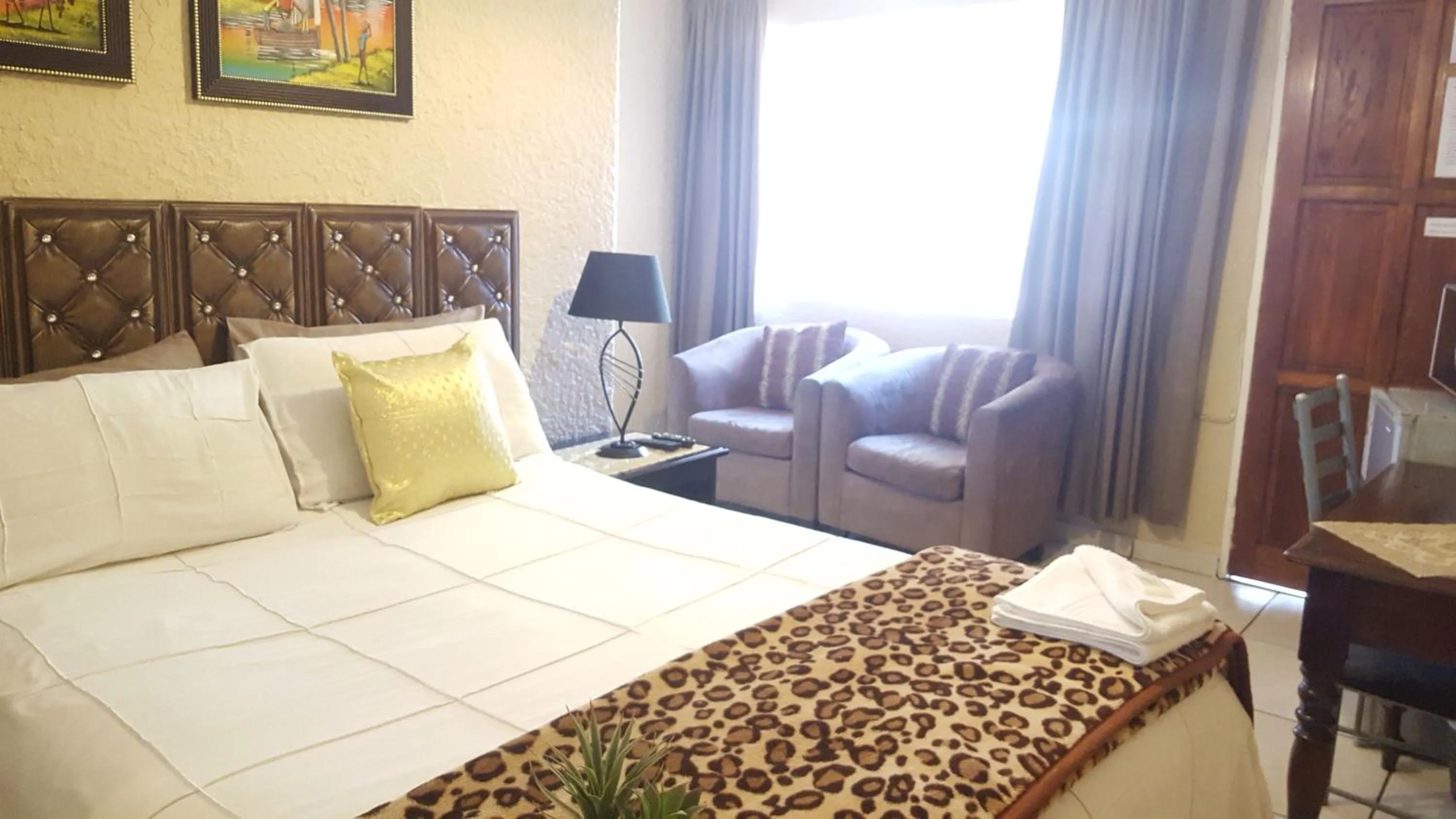 Photo of the whole room, Bed in African Sky Guest House